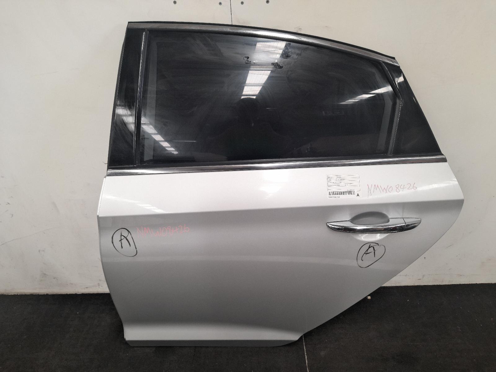 View Auto part Left Rear Door/Sliding Hyundai Sonata 2015
