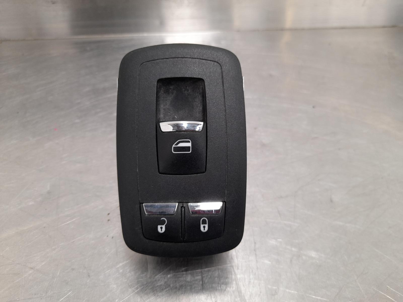 View Auto part Pwr Dr Wind Switch Maserati Quattroporte 2015