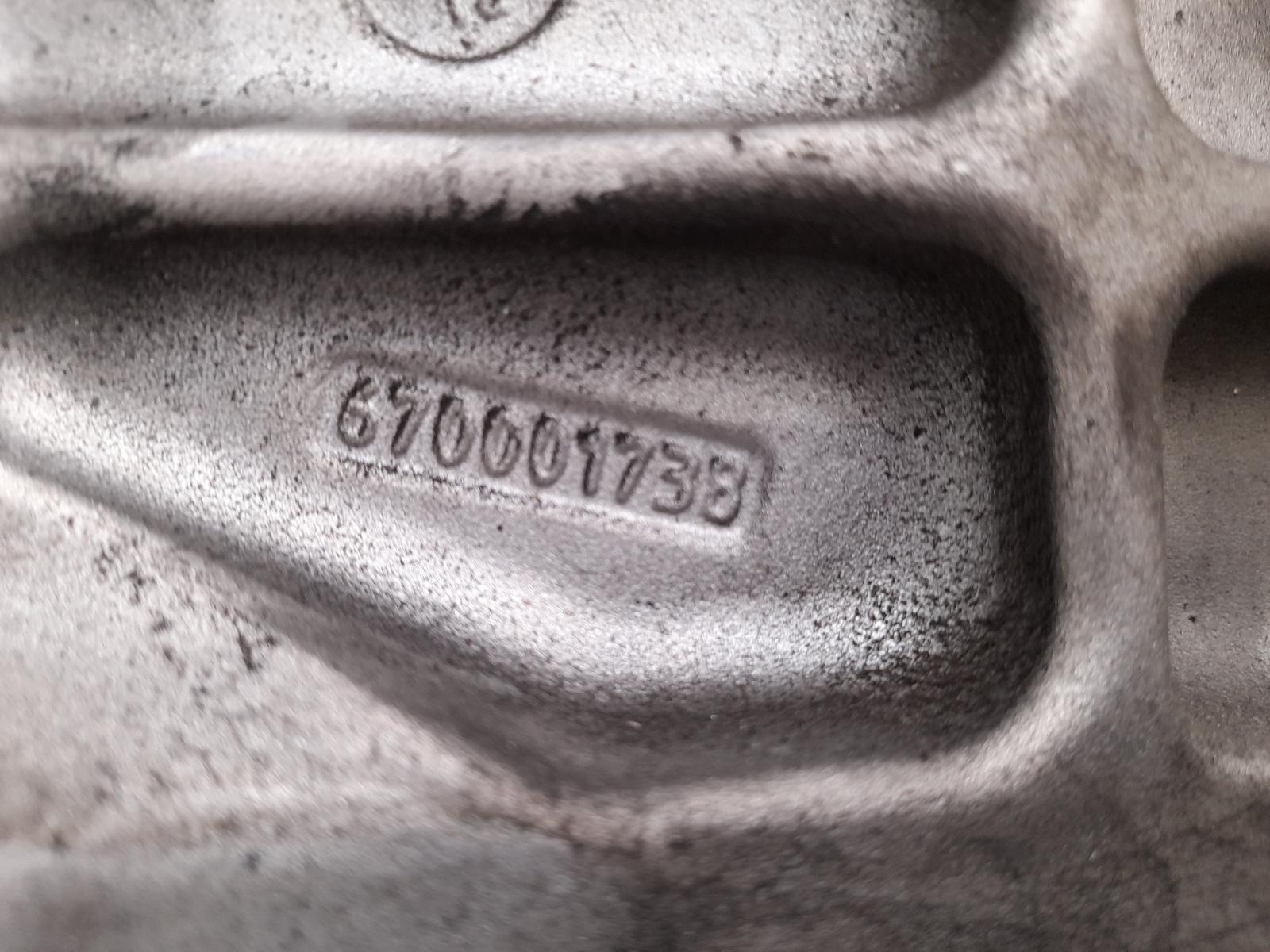 View Auto part Mount Maserati Quattroporte 2015