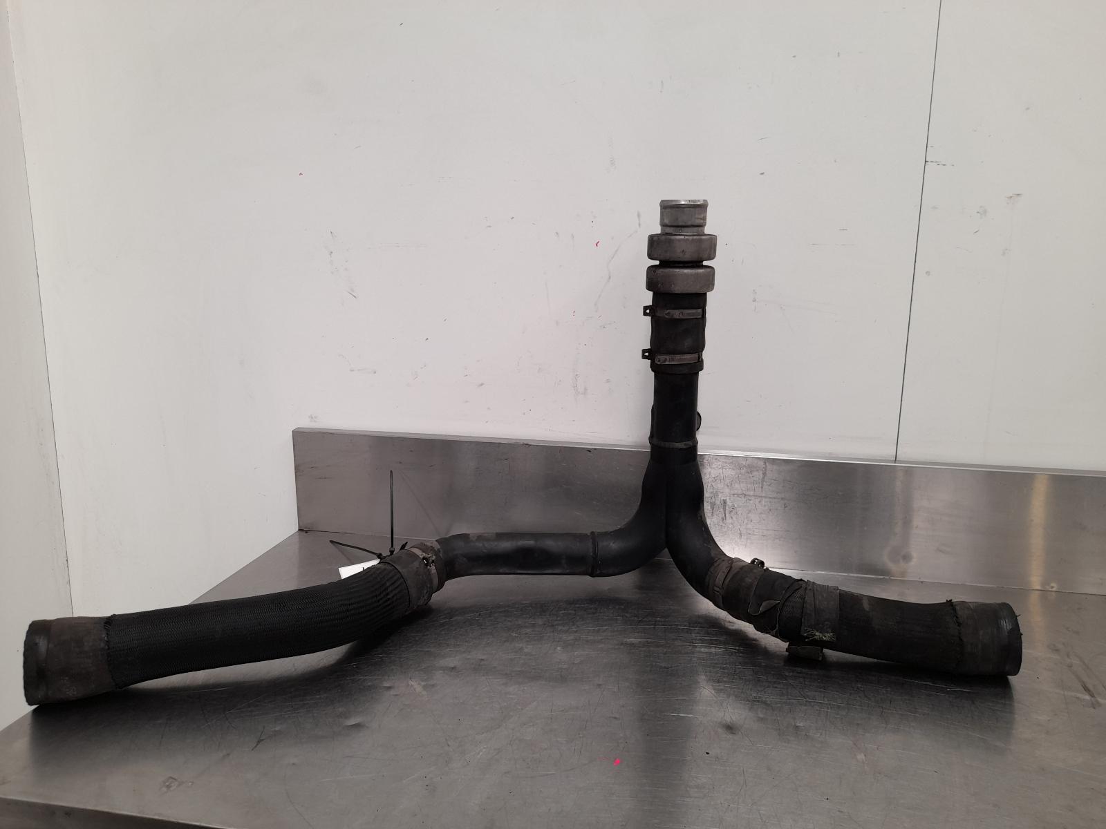 View Auto part Air Cleaner Duct/Hos Maserati Quattroporte 2015