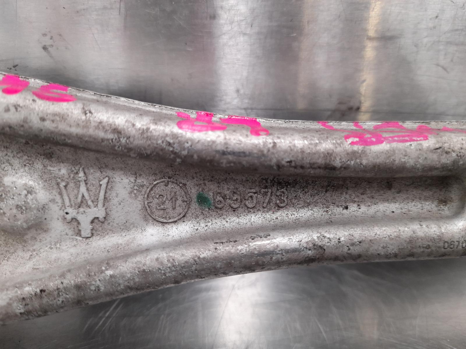 View Auto part Left Rear Trailing Arm Maserati Quattroporte 2015