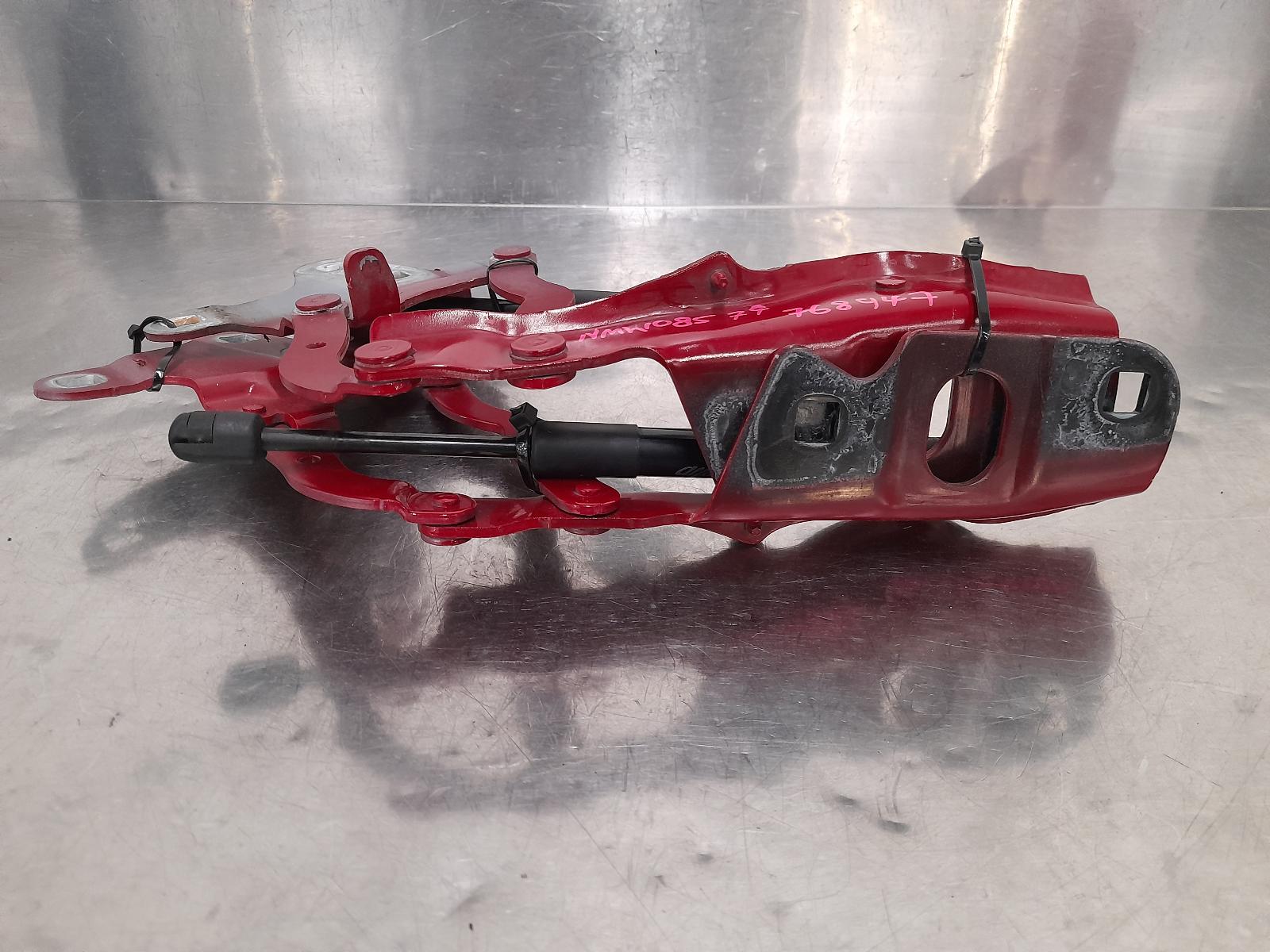 View Auto part Bonnet Hinge/Strut Alfa Romeo Stelvio 2018