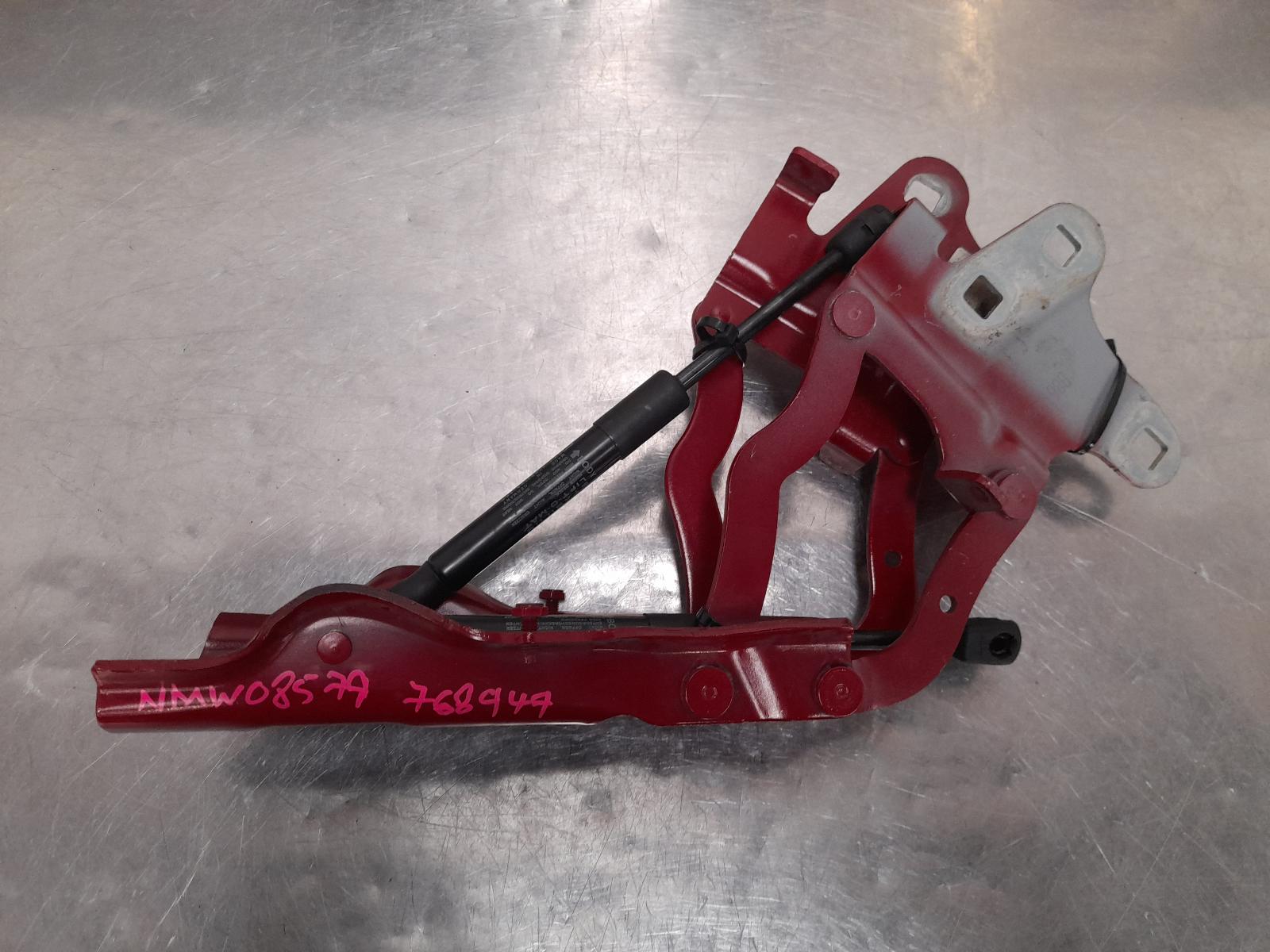 View Auto part Bonnet Hinge/Strut Alfa Romeo Stelvio 2018