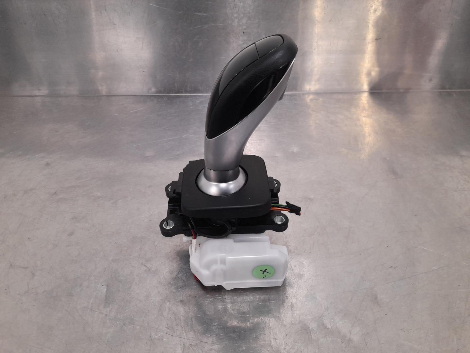 View Auto part Gear Stick/Shifter Alfa Romeo Stelvio 2018