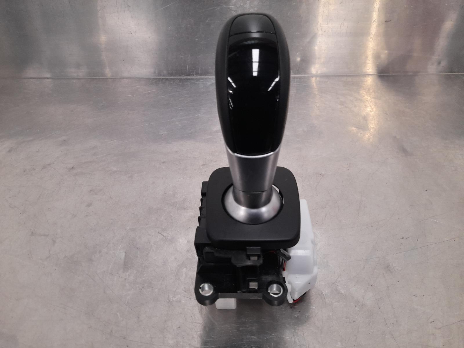 View Auto part Gear Stick/Shifter Alfa Romeo Stelvio 2018