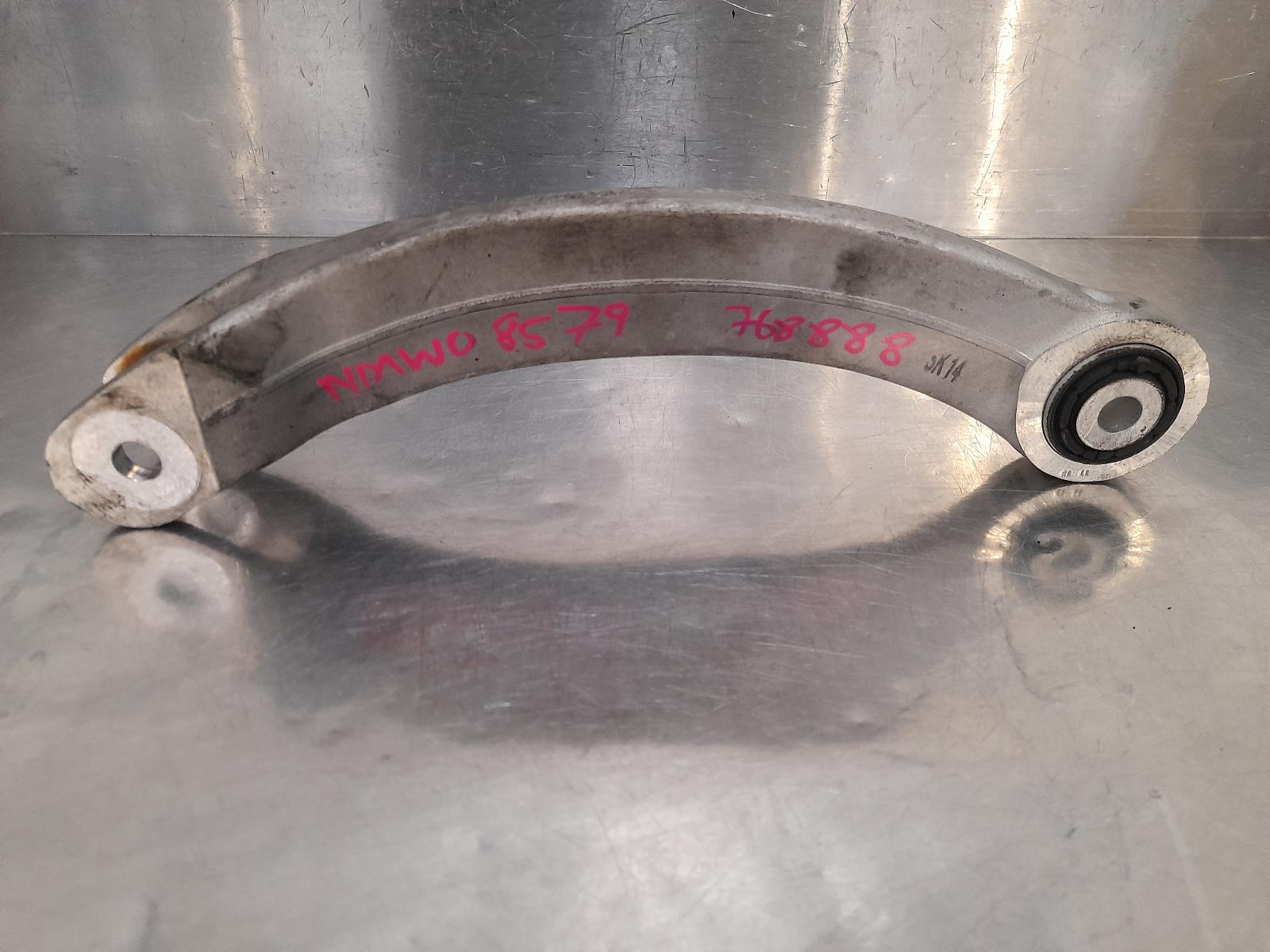 2018 Alfa Romeo Stelvio Right Rear Trailing Arm View Auto part Right Rear Trailing Arm Alfa Romeo Stelvio 2018