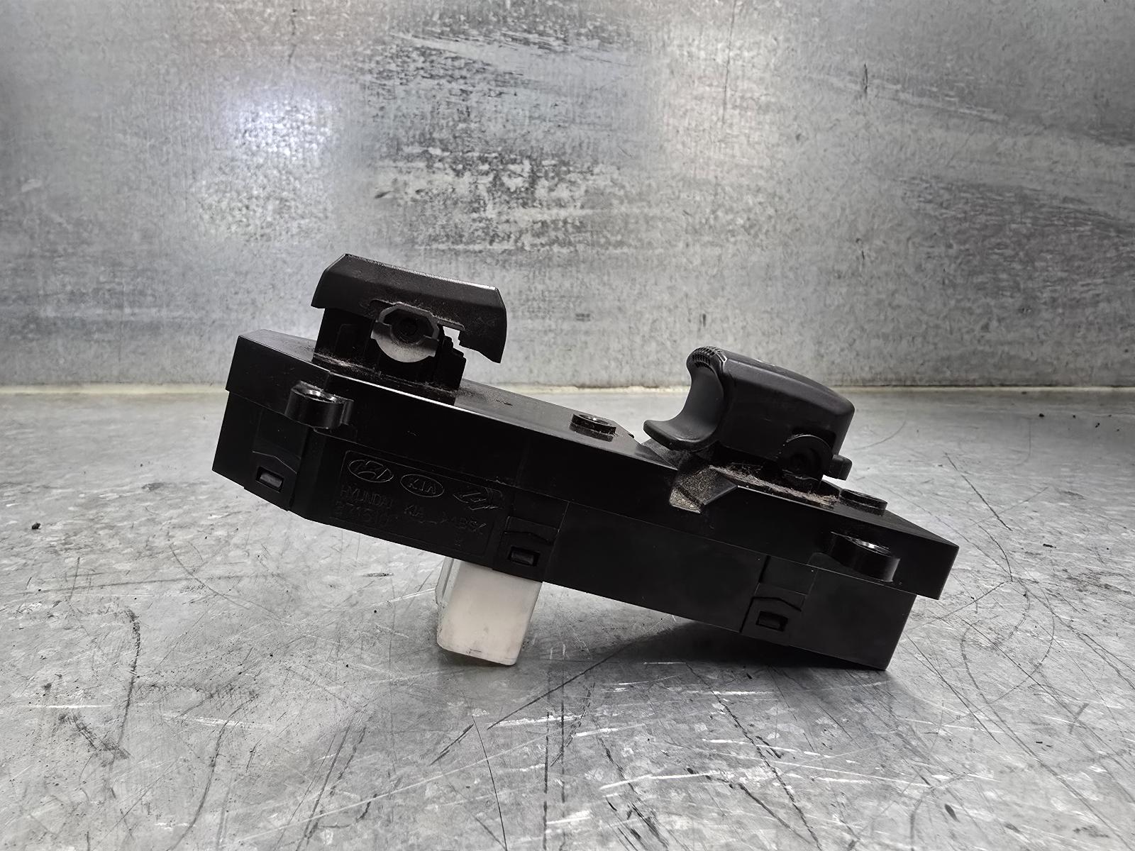 View Auto part Pwr Dr Wind Switch Hyundai Santa Fe 2008