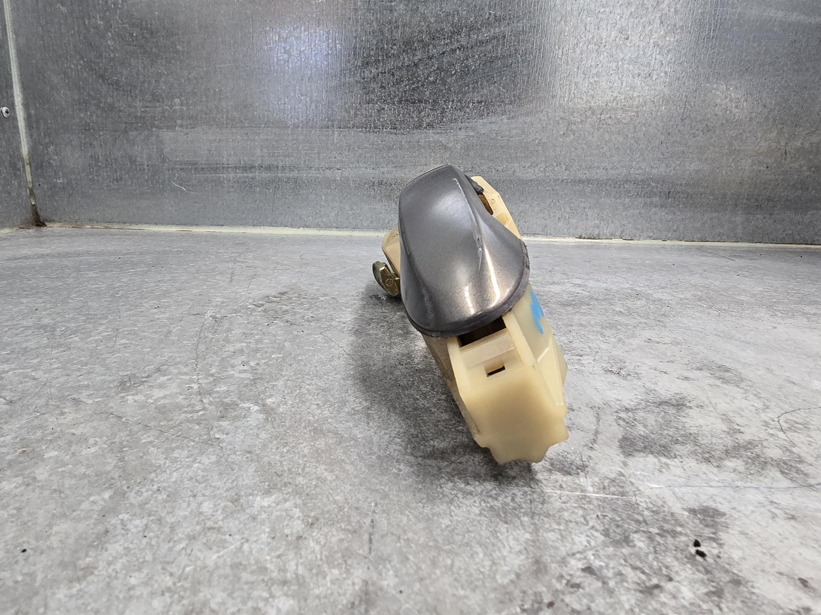 View Auto part Door Handle Hyundai Santa Fe 2008