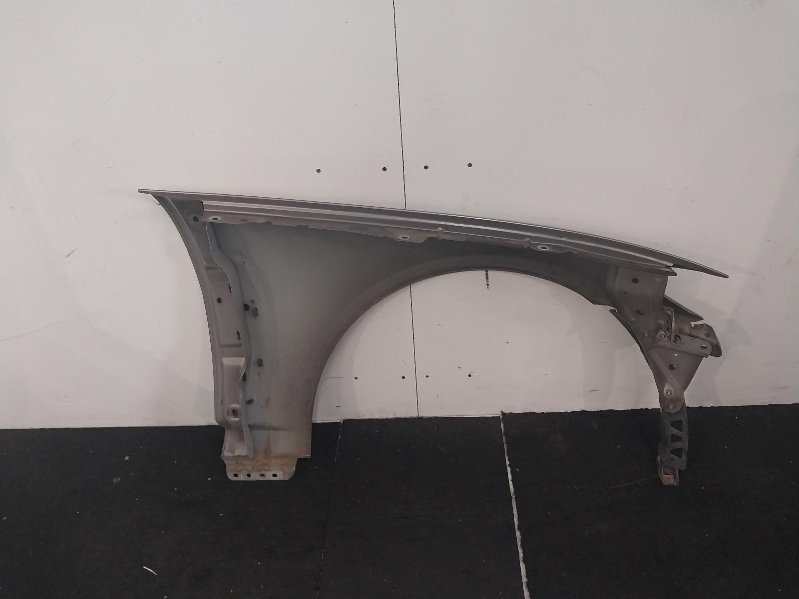 2009 Jaguar Xf Left Guard View Auto part Left Guard Jaguar Xf 2009