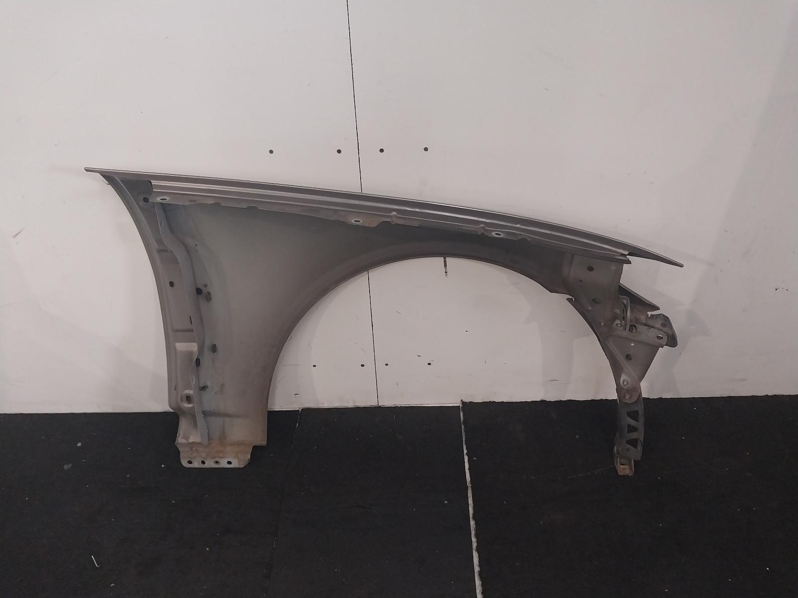 2009 Jaguar Xf Left Guard View Auto part Left Guard Jaguar Xf 2009