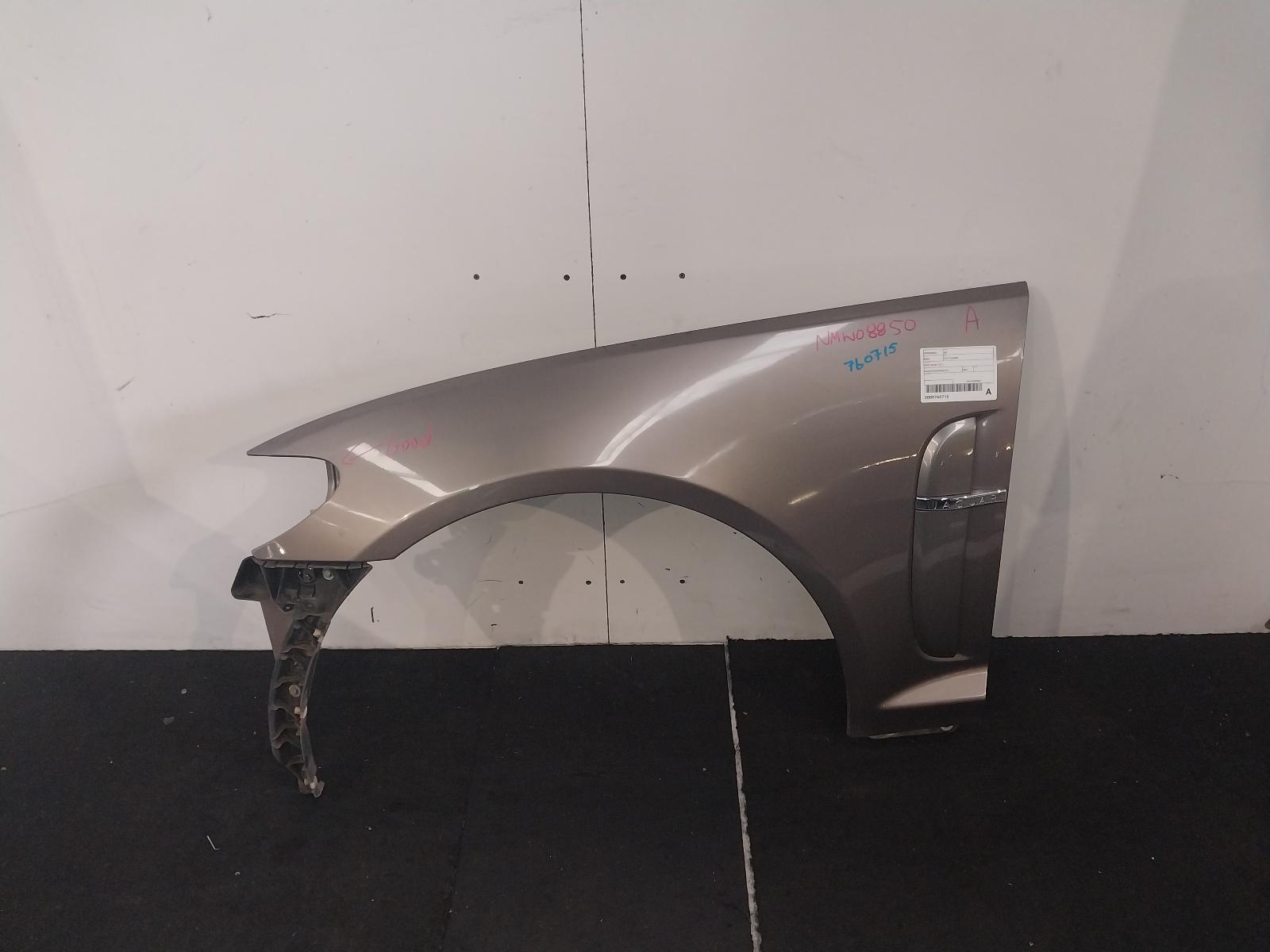 2009 Jaguar Xf Left Guard View Auto part Left Guard Jaguar Xf 2009