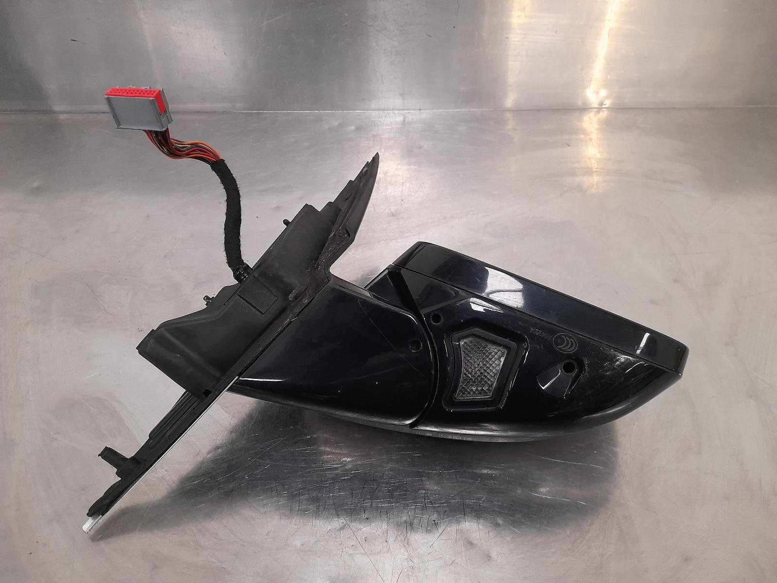 View Auto part Right Door Mirror Jaguar Xf 2009