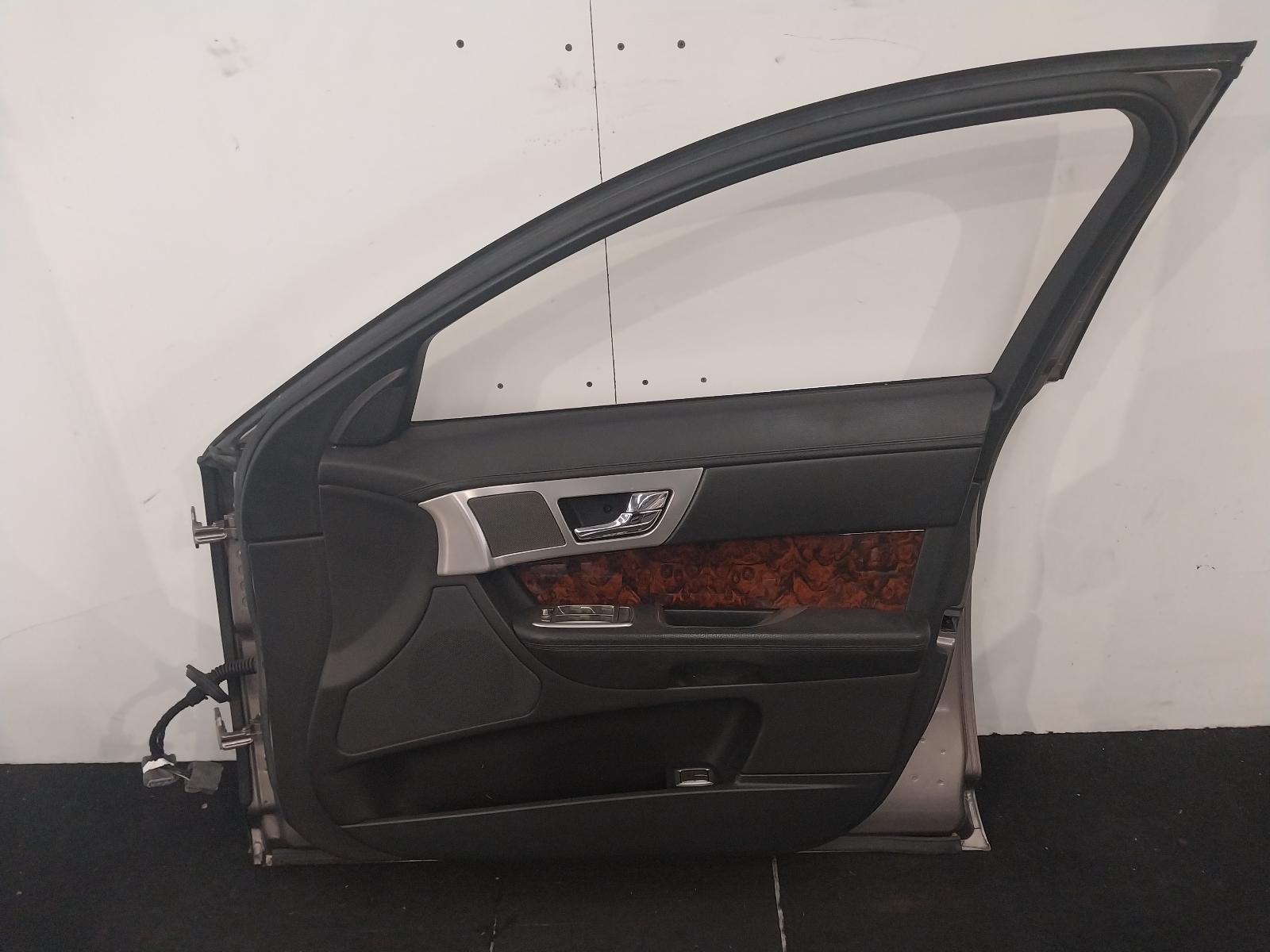 2009 Jaguar Xf Right Front Door View Auto part Right Front Door Jaguar Xf 2009