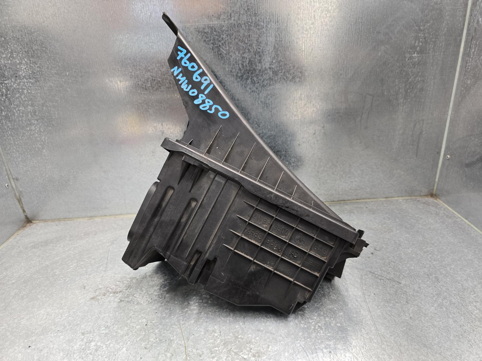 View Auto part Air Cleaner/Box Jaguar Xf 2009