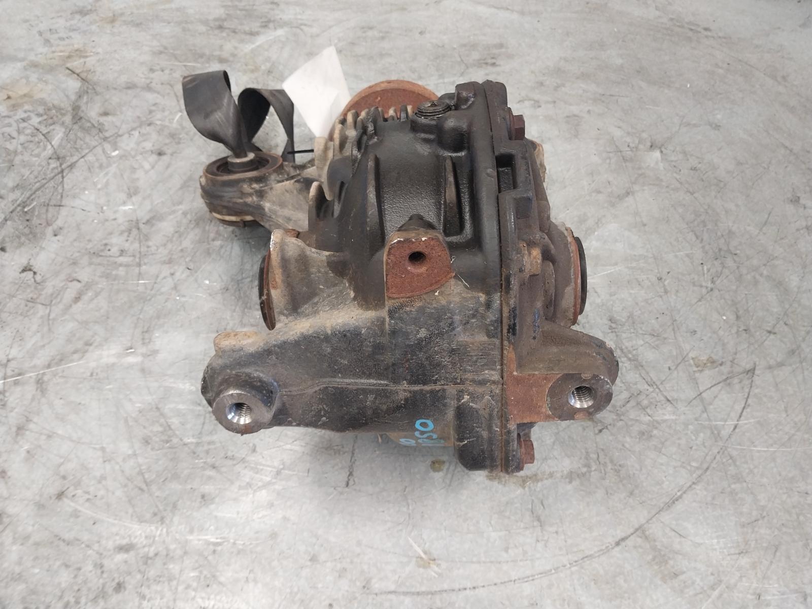 2009 Jaguar Xf Differential Centre View Auto part Differential Centre Jaguar Xf 2009