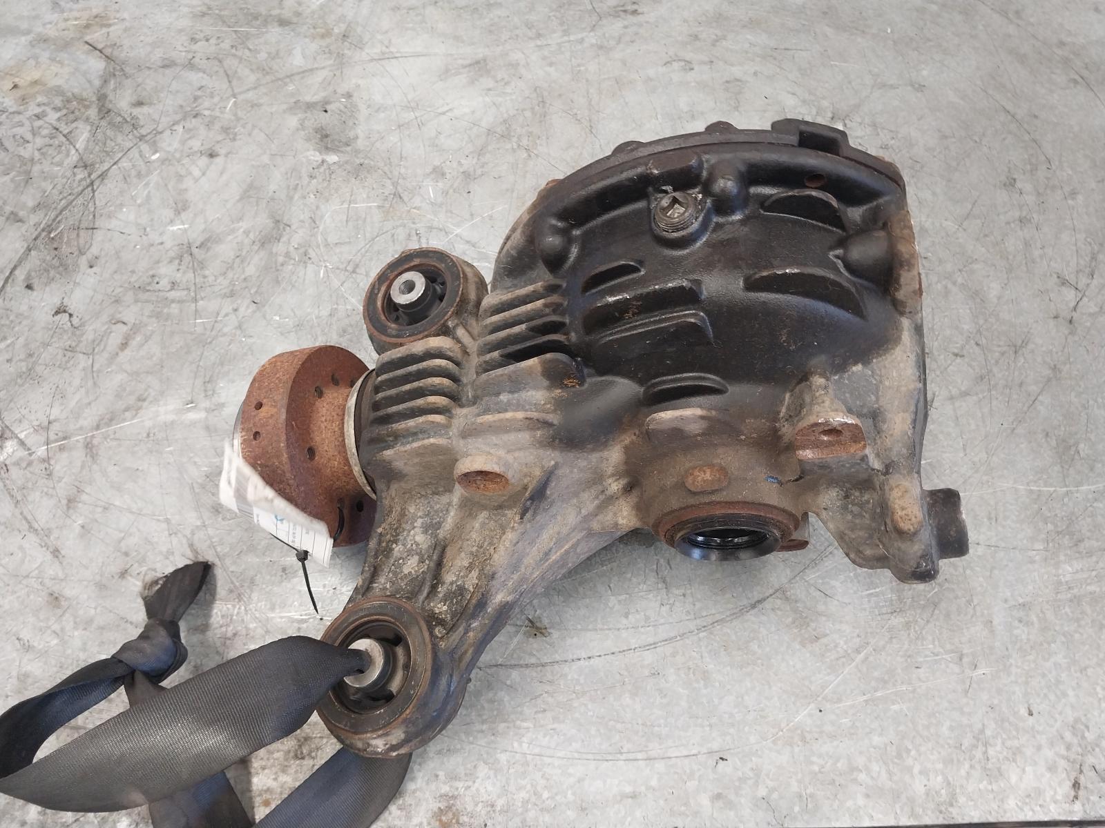 2009 Jaguar Xf Differential Centre View Auto part Differential Centre Jaguar Xf 2009