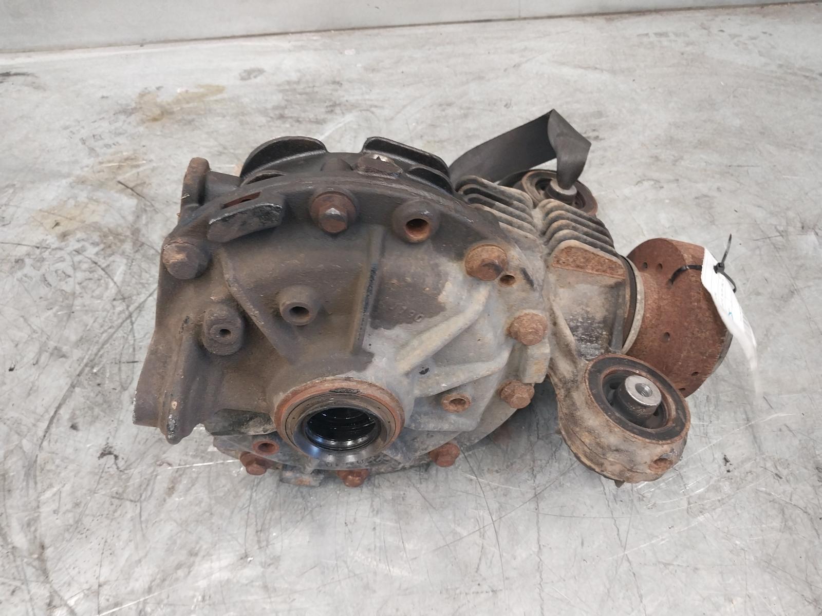 2009 Jaguar Xf Differential Centre View Auto part Differential Centre Jaguar Xf 2009