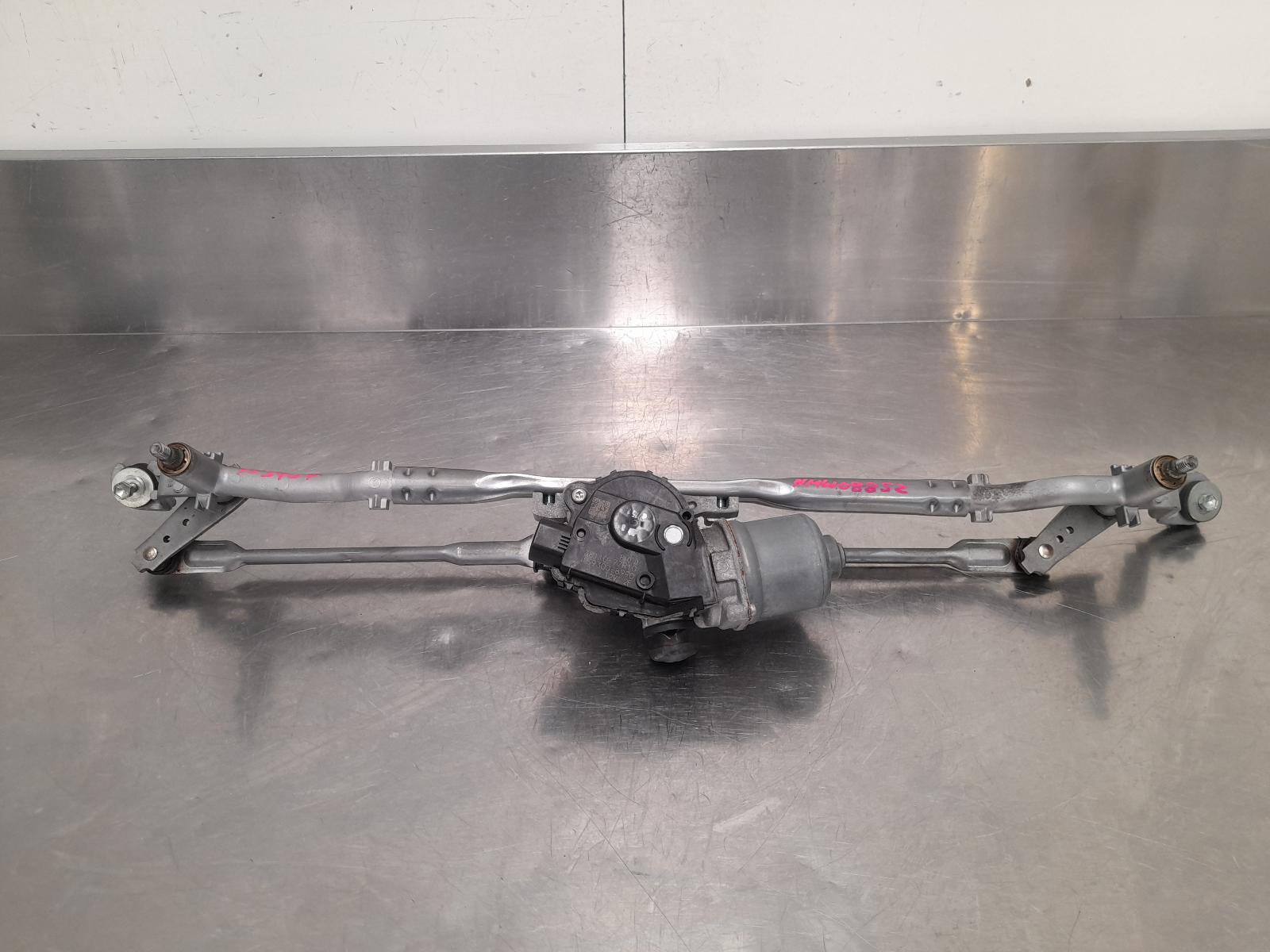 View Auto part Wiper Motor Suzuki Jimny 2022