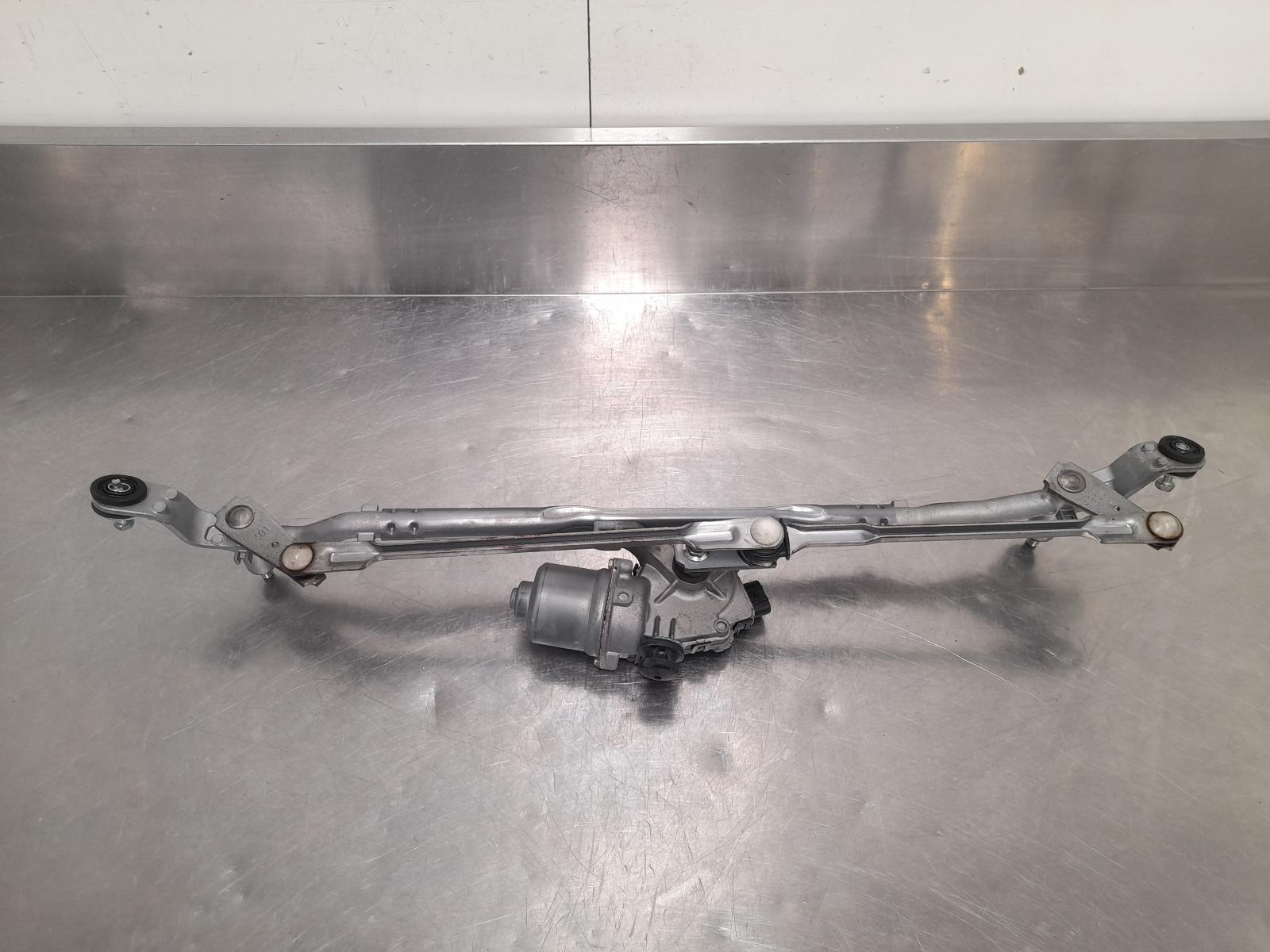 View Auto part Wiper Motor Suzuki Jimny 2022