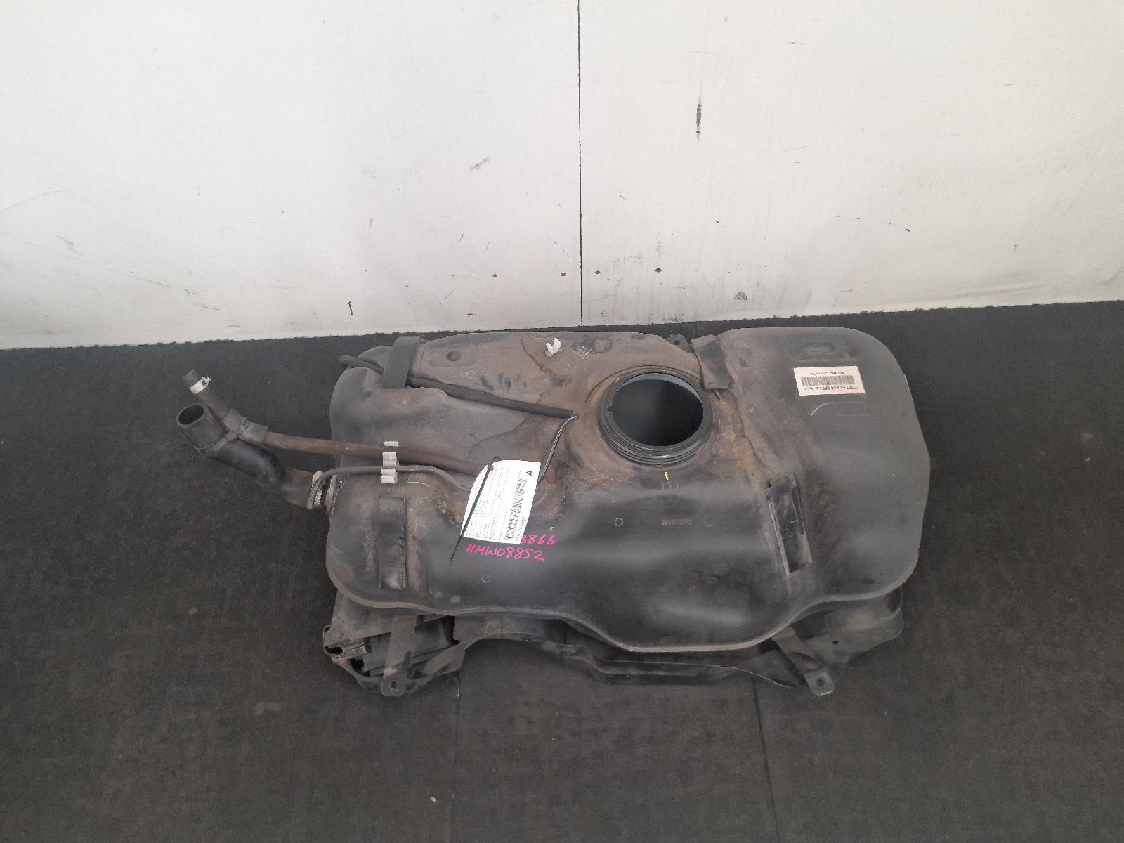 View Auto part Fuel Tank Suzuki Jimny 2022