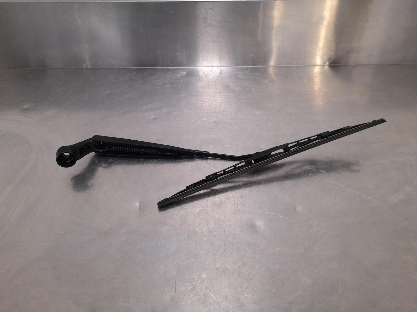 View Auto part Wiper Arm Suzuki Jimny 2022