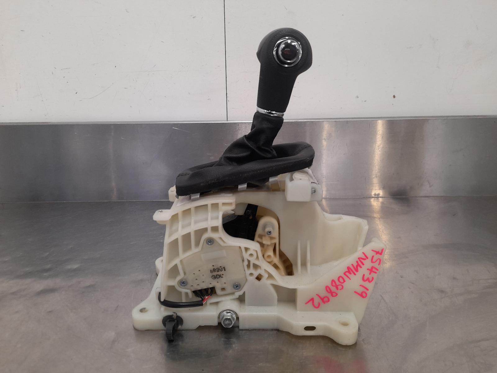 View Auto part Gear Stick/Shifter Kia Cerato 2017