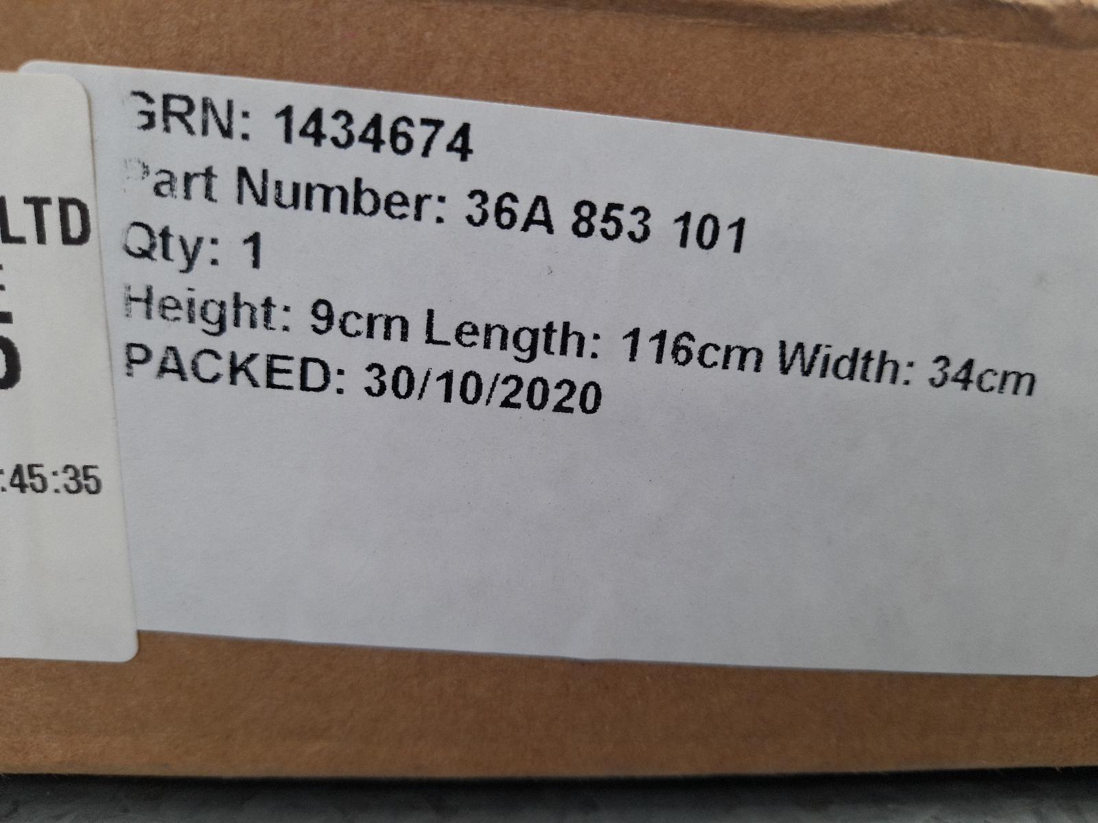 View Auto part Body/Door Mould Bentley Bentayga 2024