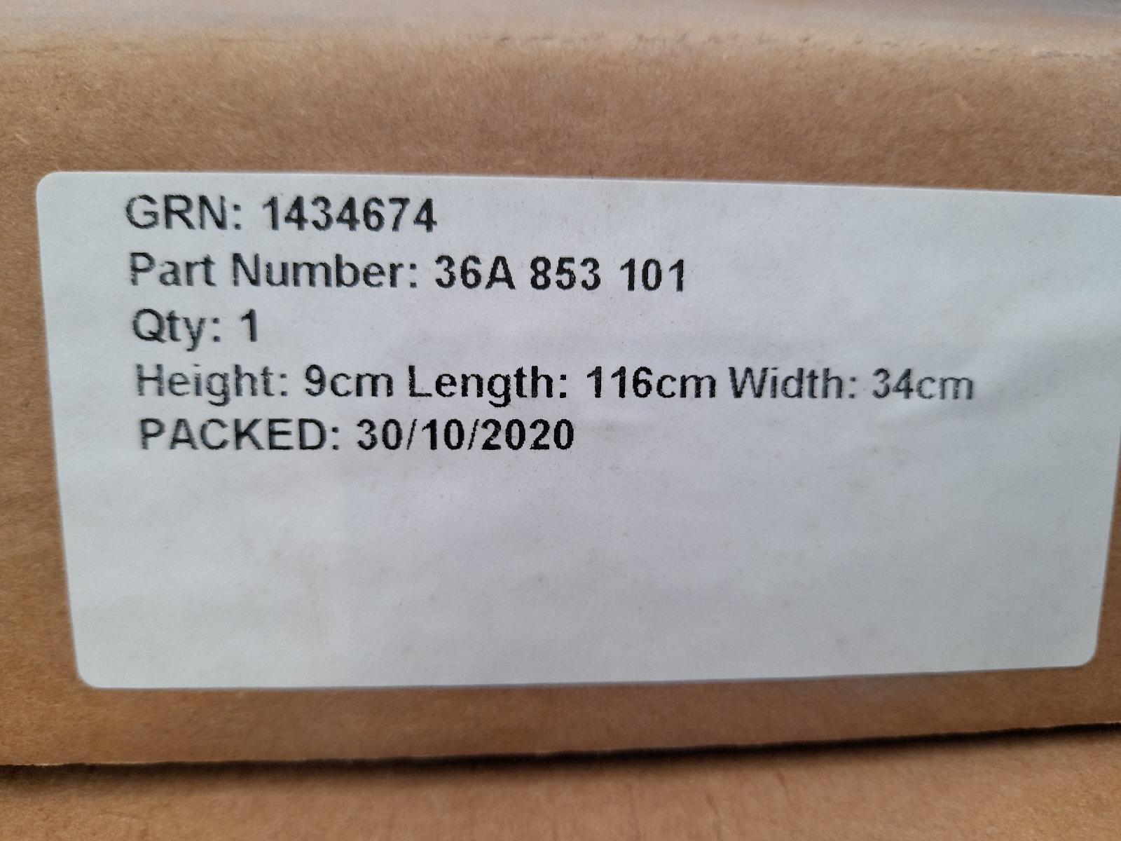 View Auto part Body/Door Mould Bentley Bentayga 2024