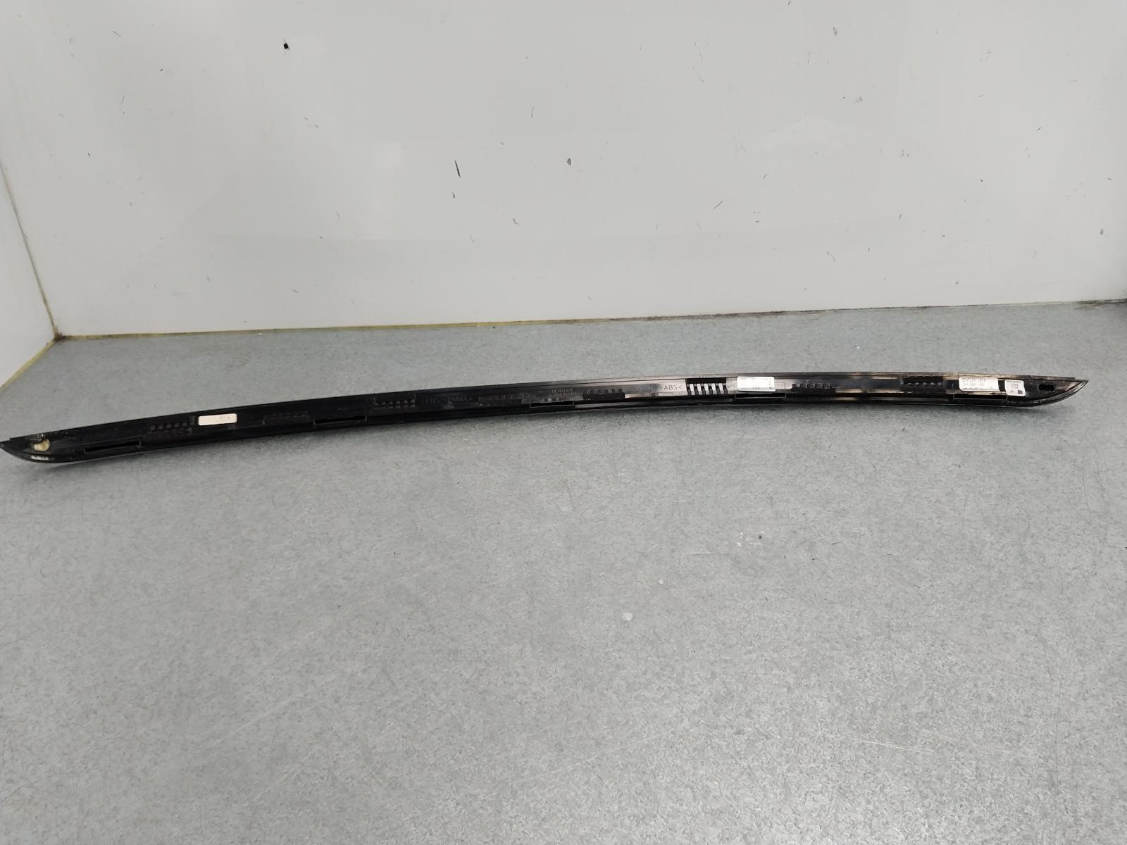 View Auto part High Level Stoplight Bentley Continental 2010
