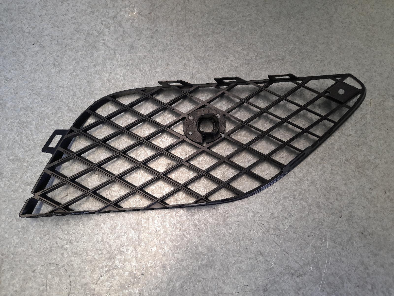 View Auto part Grille Bentley Continental 2016