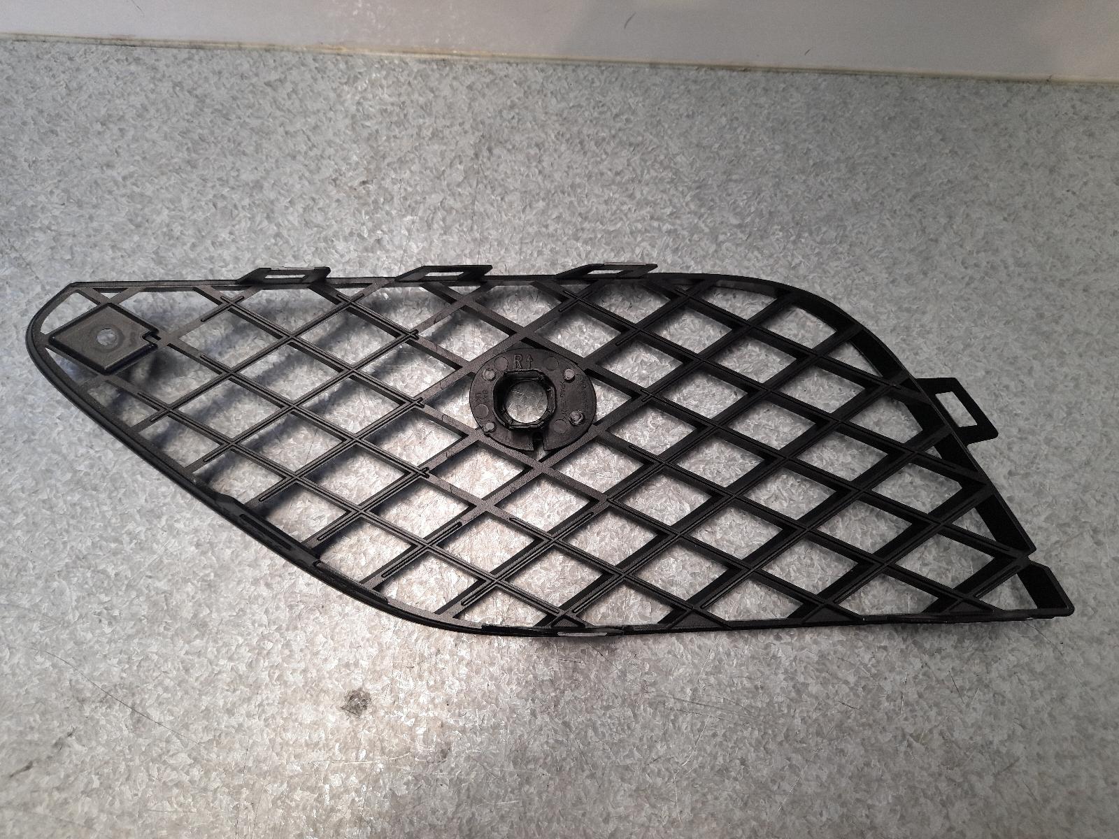View Auto part Grille Bentley Continental 2016