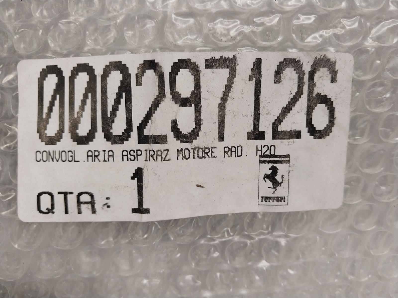 View Auto part Air Cleaner/Box Ferrari F12 2013
