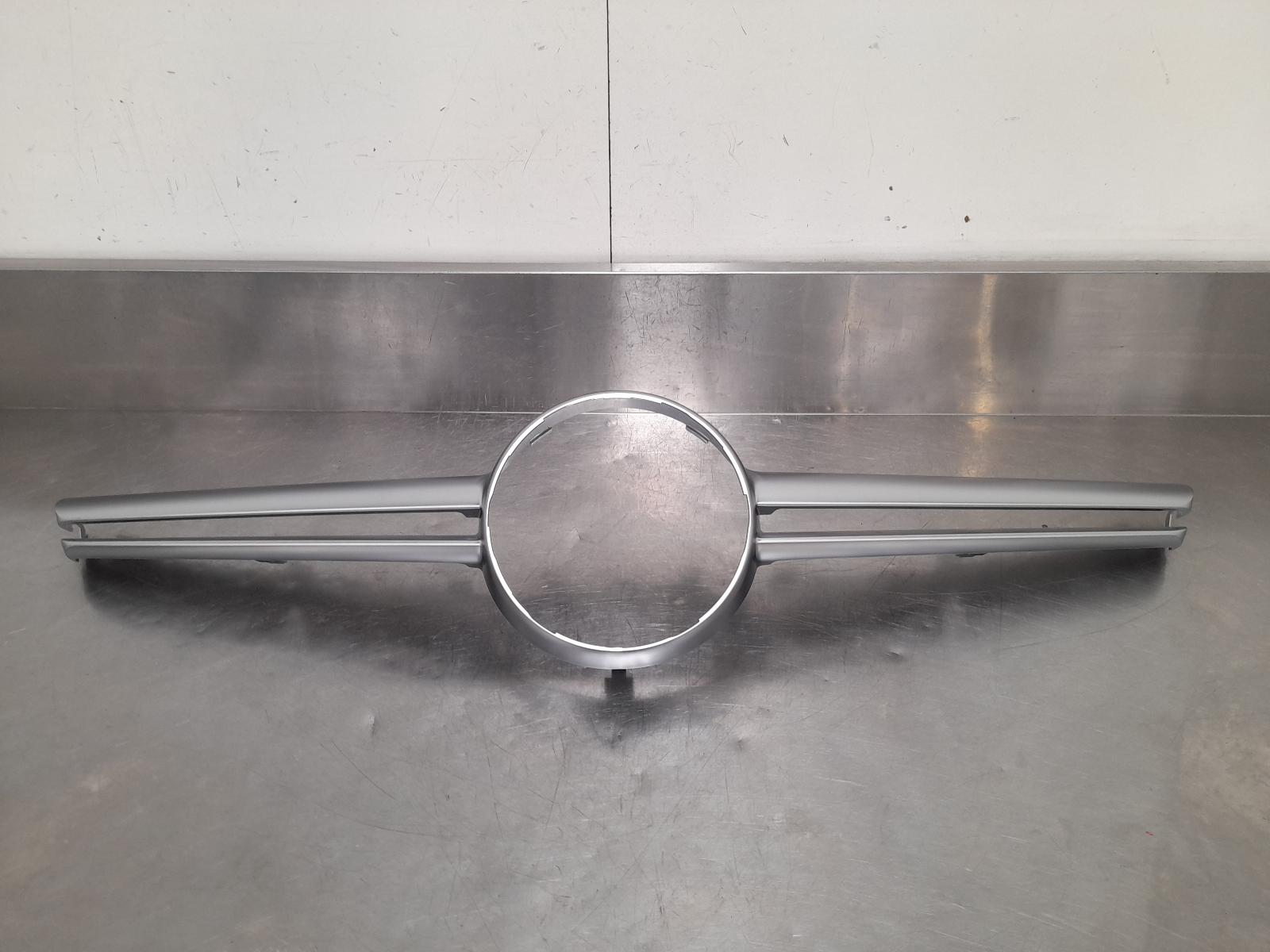 2014 Mercedes Cla Class Grille View Auto part Grille Mercedes Cla Class 2014