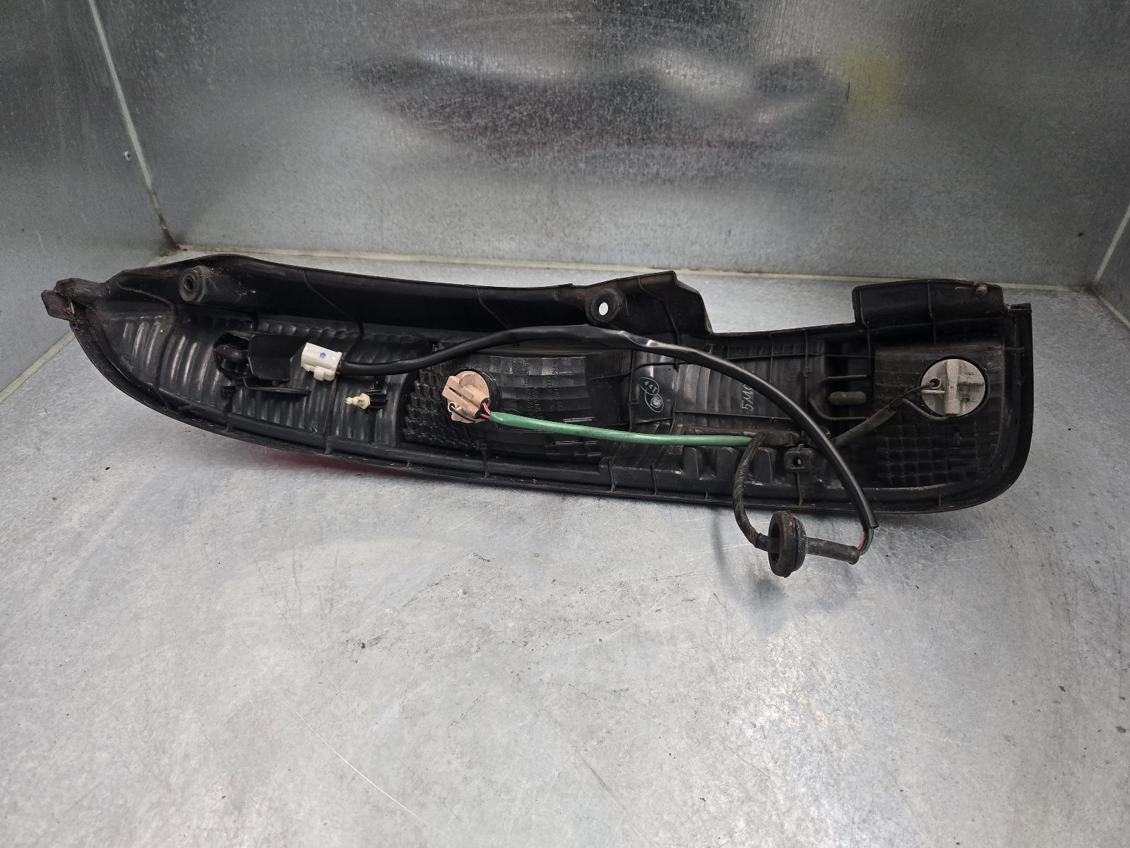 View Auto part Right Taillight Daihatsu Terios 2004