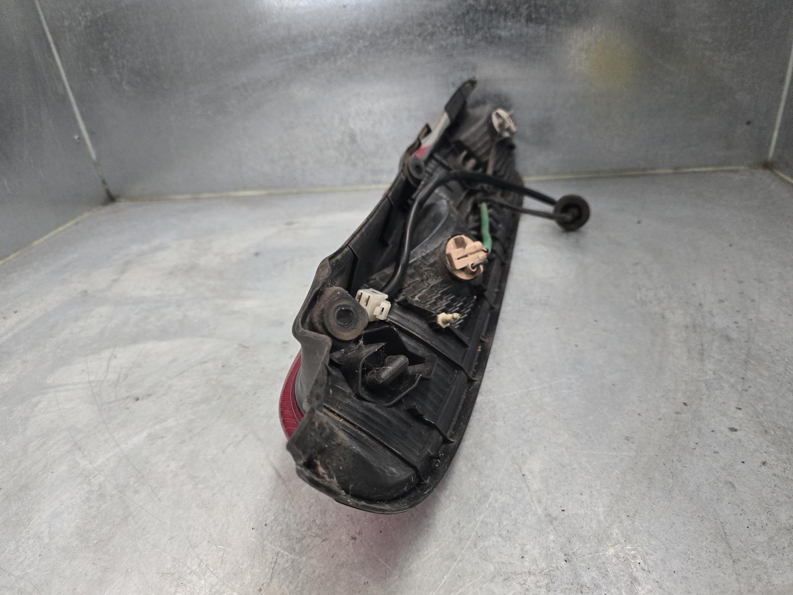 View Auto part Right Taillight Daihatsu Terios 2004