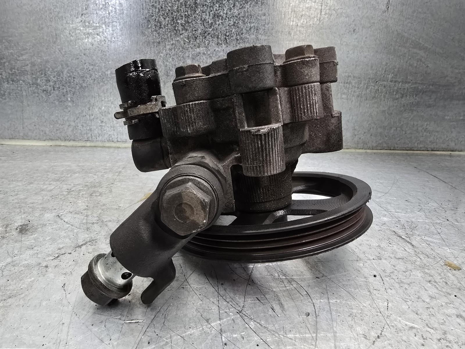 View Auto part Steering Pump Daihatsu Terios 2004