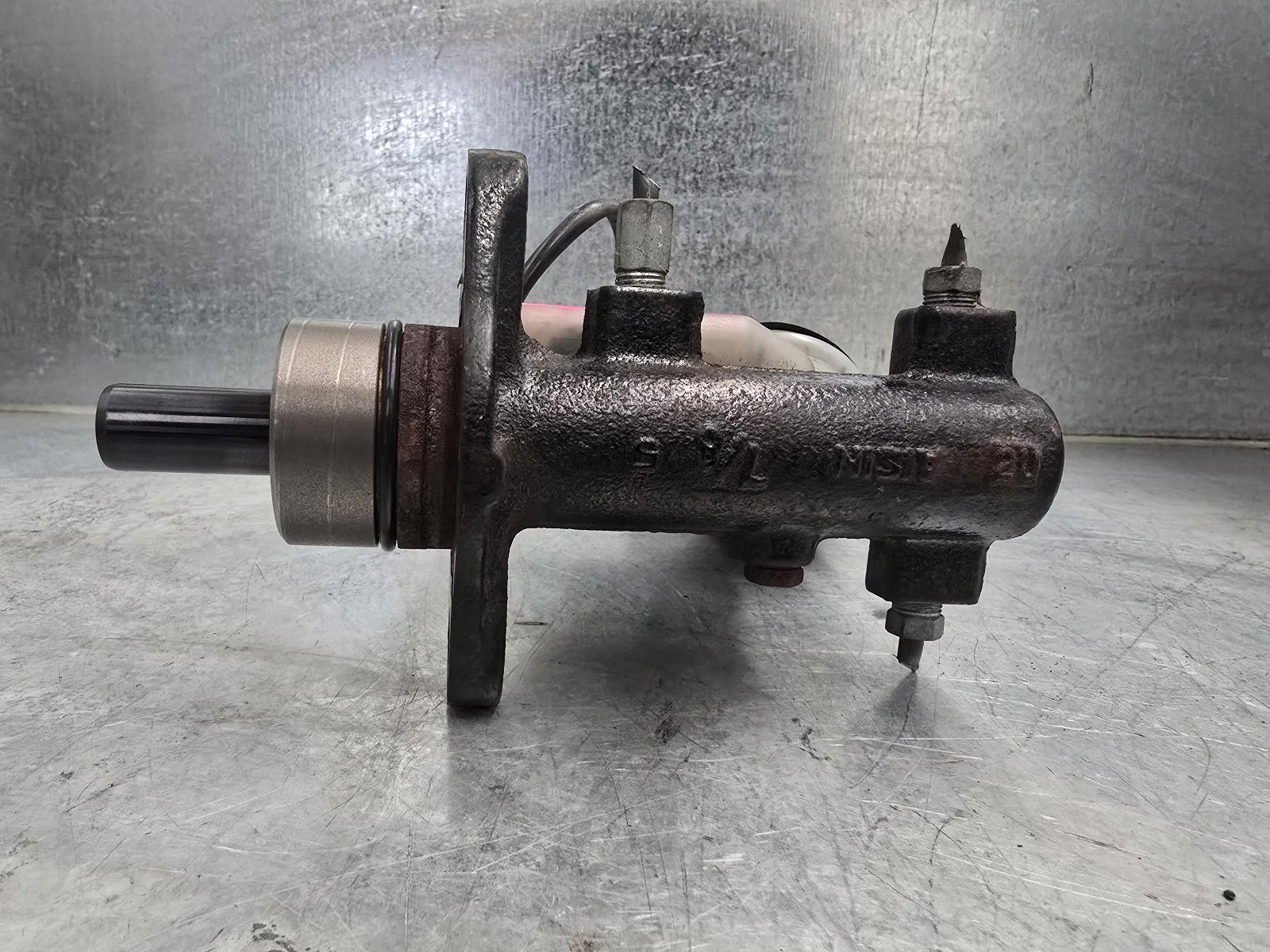 View Auto part Master Cylinder Daihatsu Terios 2004
