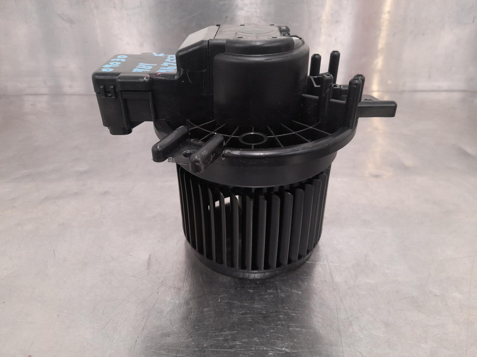 View Auto part Heater Fan Motor Suzuki Jimny 2021