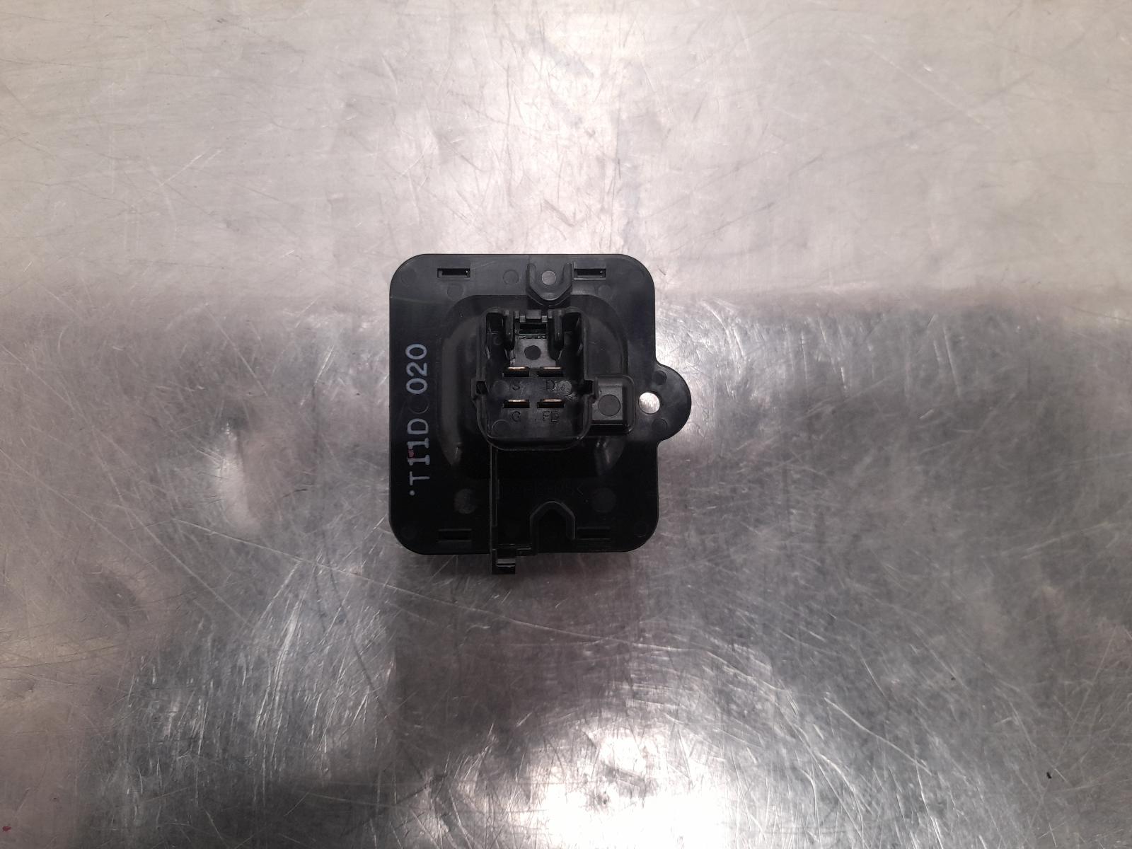 View Auto part Fan Speed Resistor Suzuki Jimny 2021