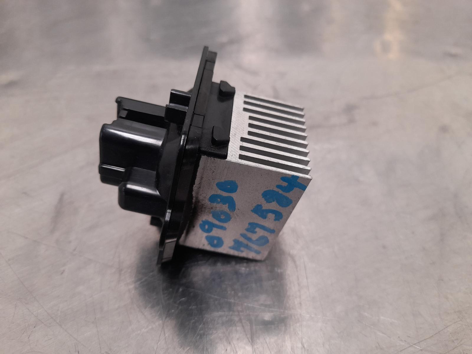 View Auto part Fan Speed Resistor Suzuki Jimny 2021