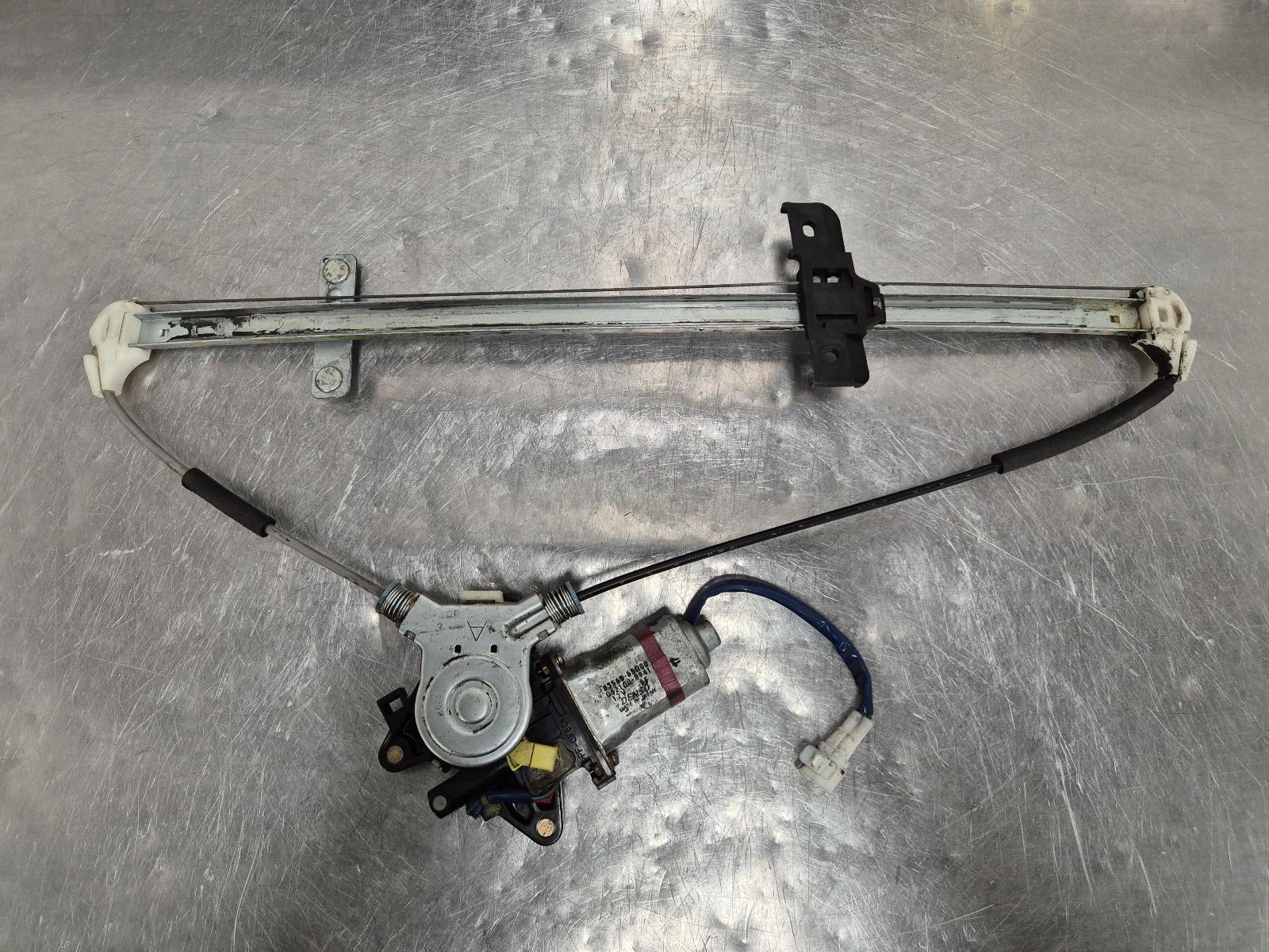 View Auto part Right Rear Wnd Reg/Motor Suzuki Xl7 2005