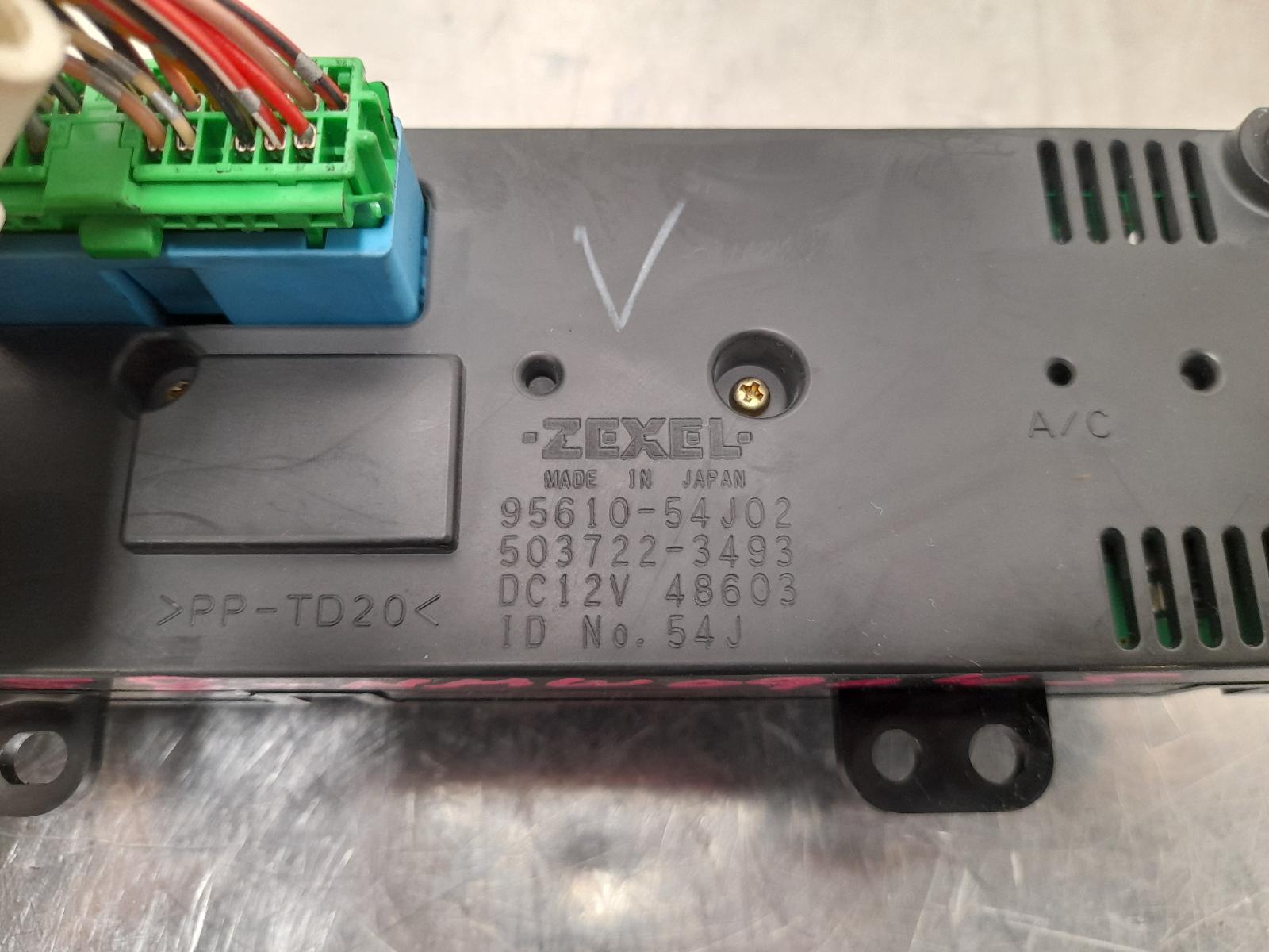 View Auto part Heater/Ac Controls Suzuki Xl7 2005