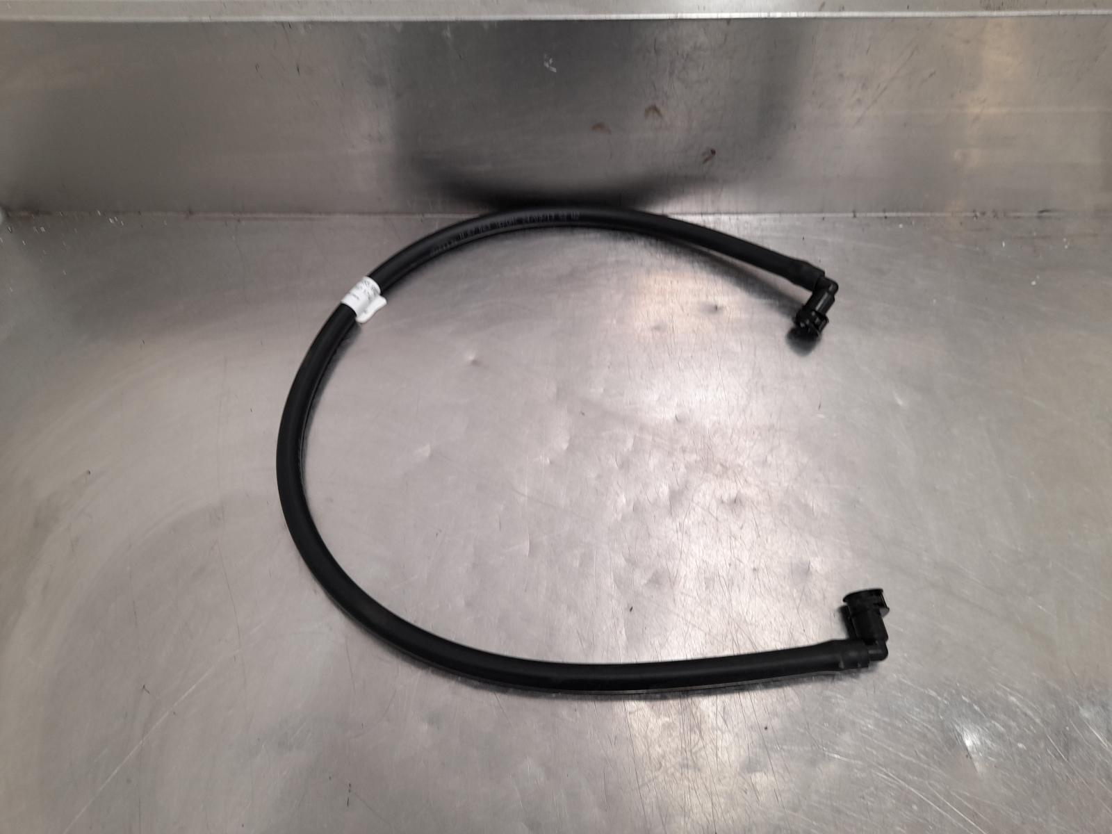 2015 Lamborghini Huracan Water Pipes/Outlets View Auto part Water Pipes/Outlets Lamborghini Huracan 2015