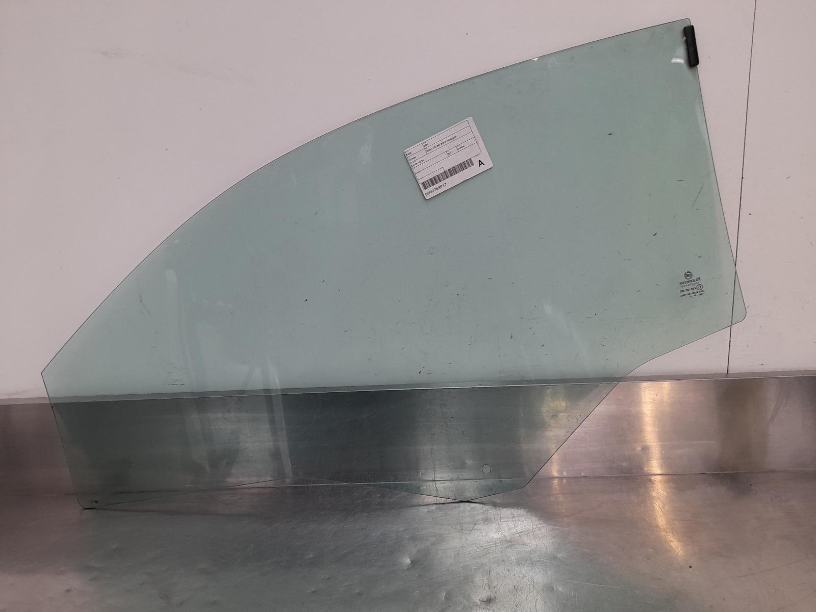 View Auto part Right Front Door Window Fiat 500 2011