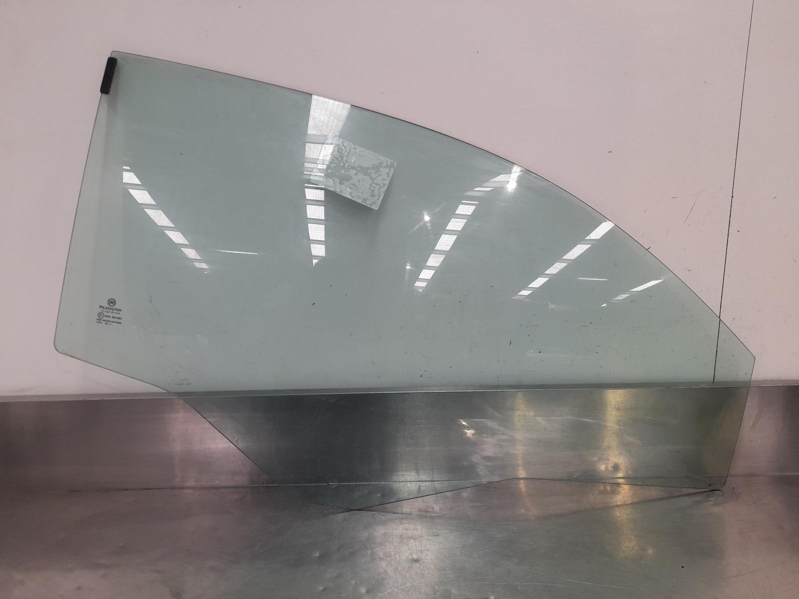 View Auto part Right Front Door Window Fiat 500 2011