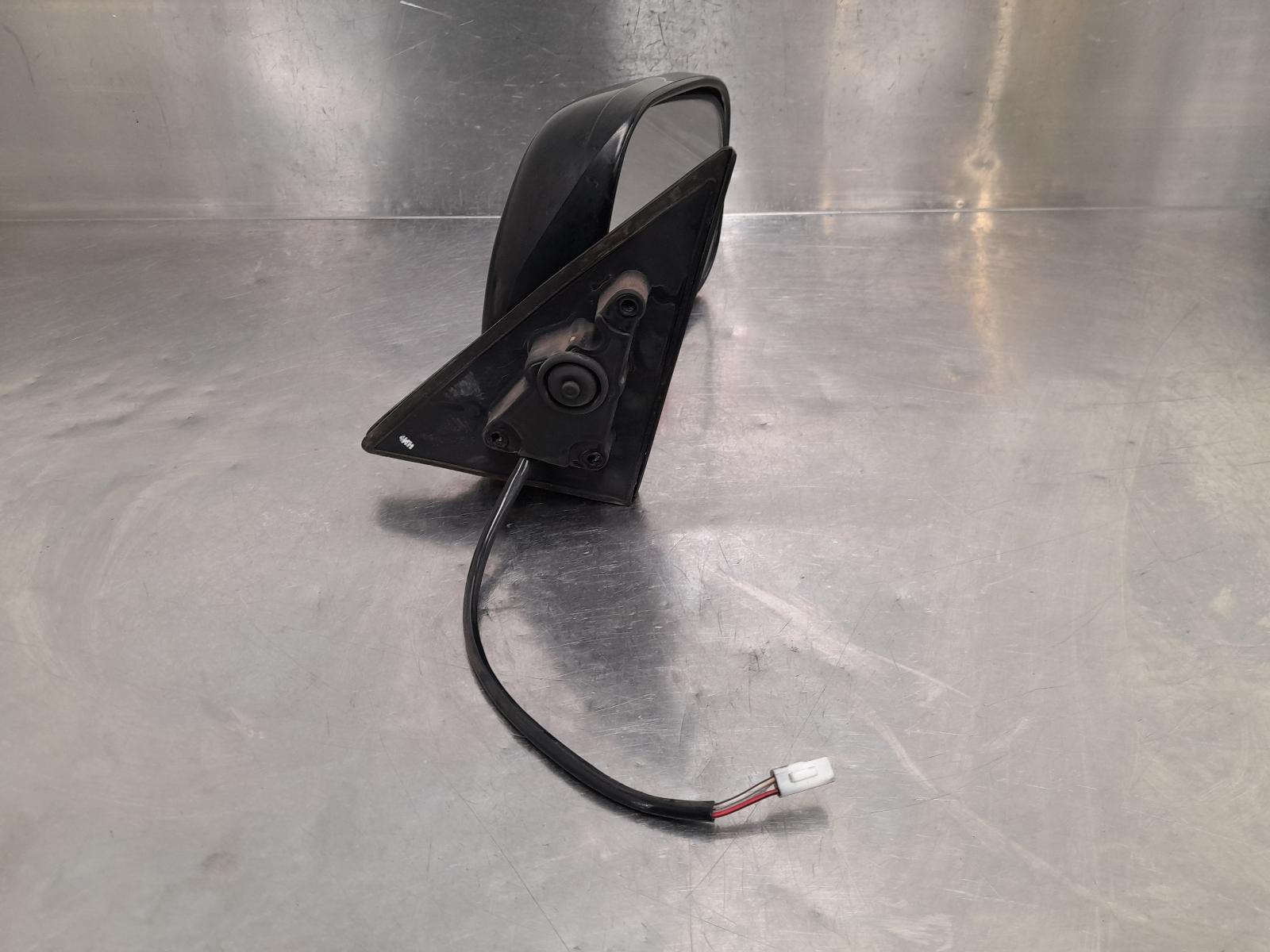 1995 Daihatsu Feroza Right Door Mirror View Auto part Right Door Mirror Daihatsu Feroza 1995