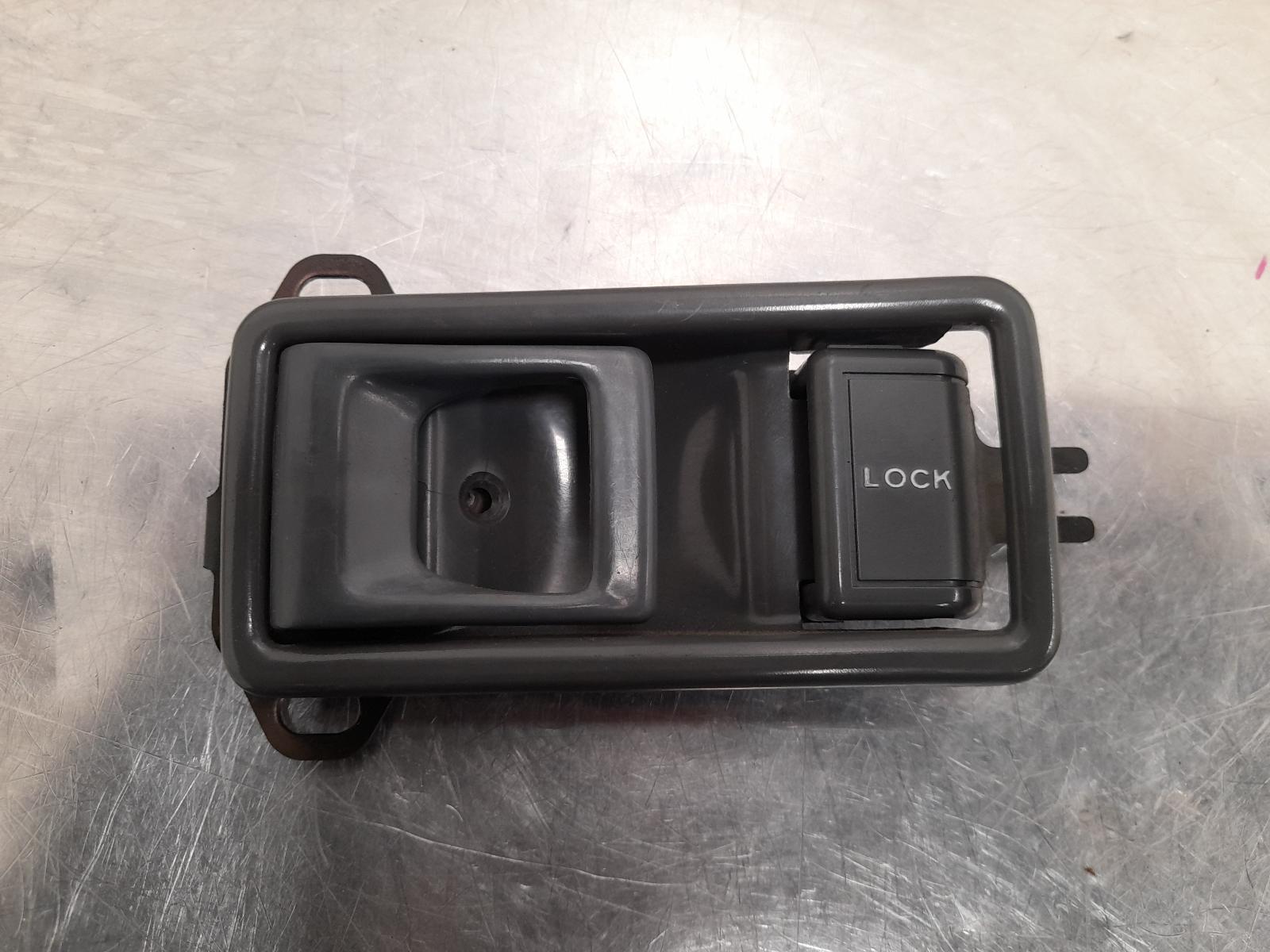 1995 Daihatsu Feroza Door Handle View Auto part Door Handle Daihatsu Feroza 1995