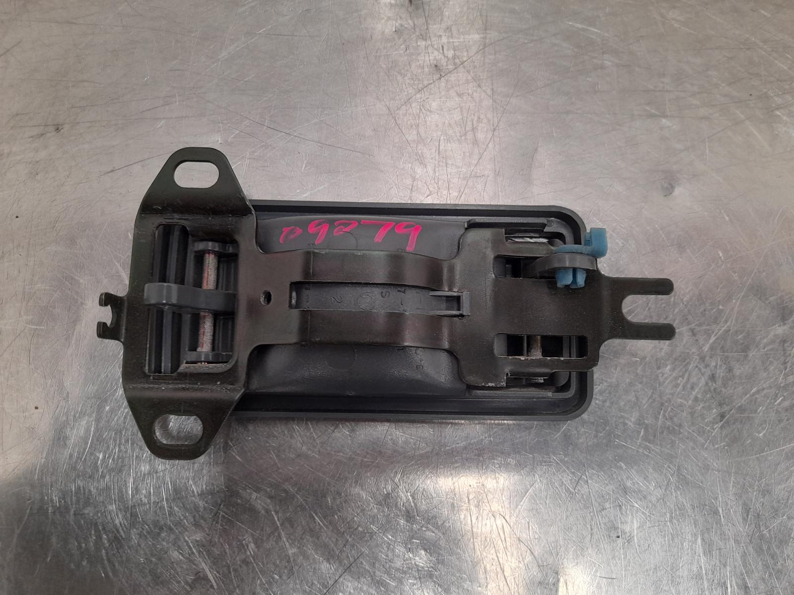 View Auto part Door Handle Daihatsu Feroza 1995