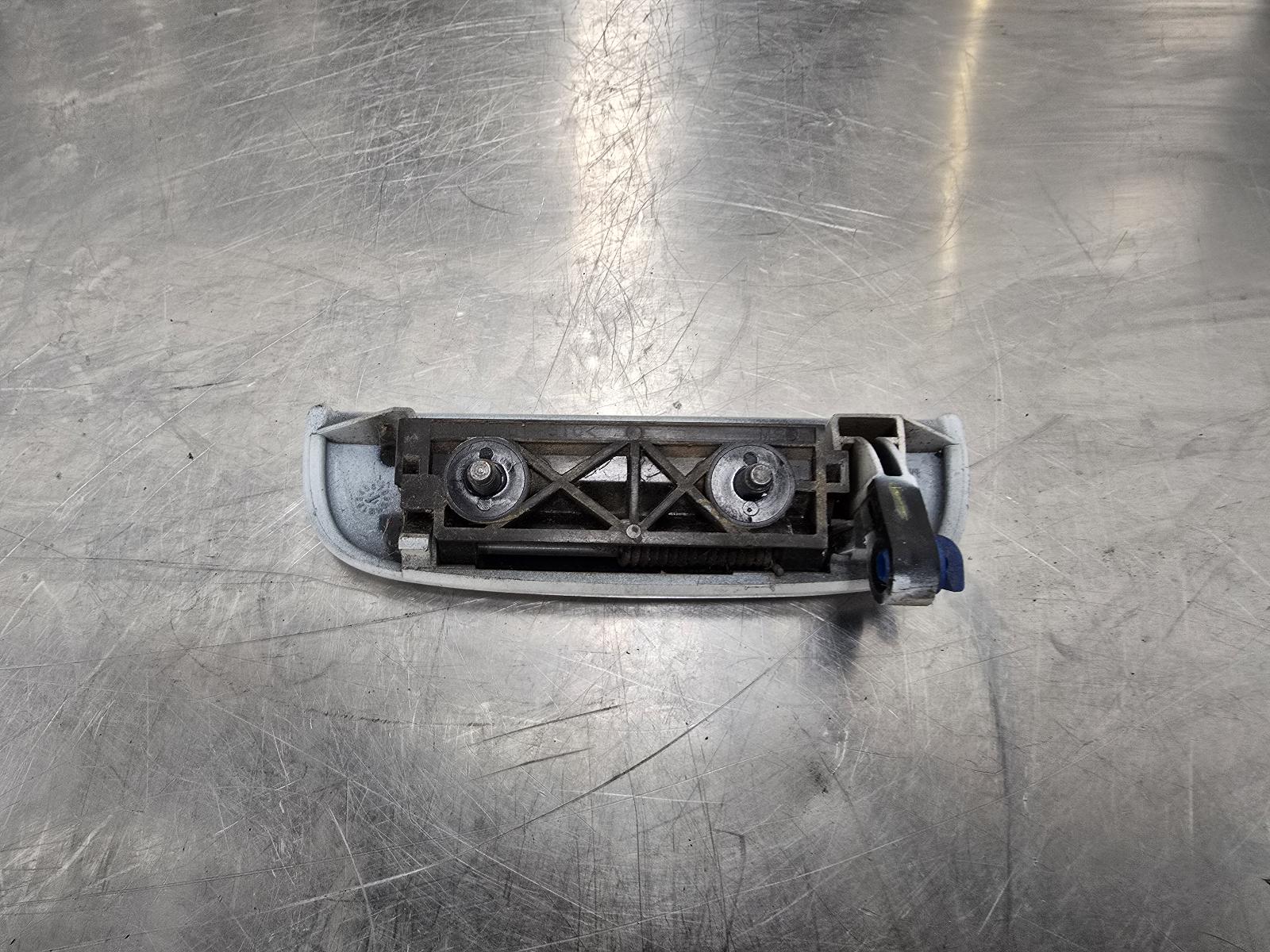 View Auto part Door Handle Suzuki Alto 2010