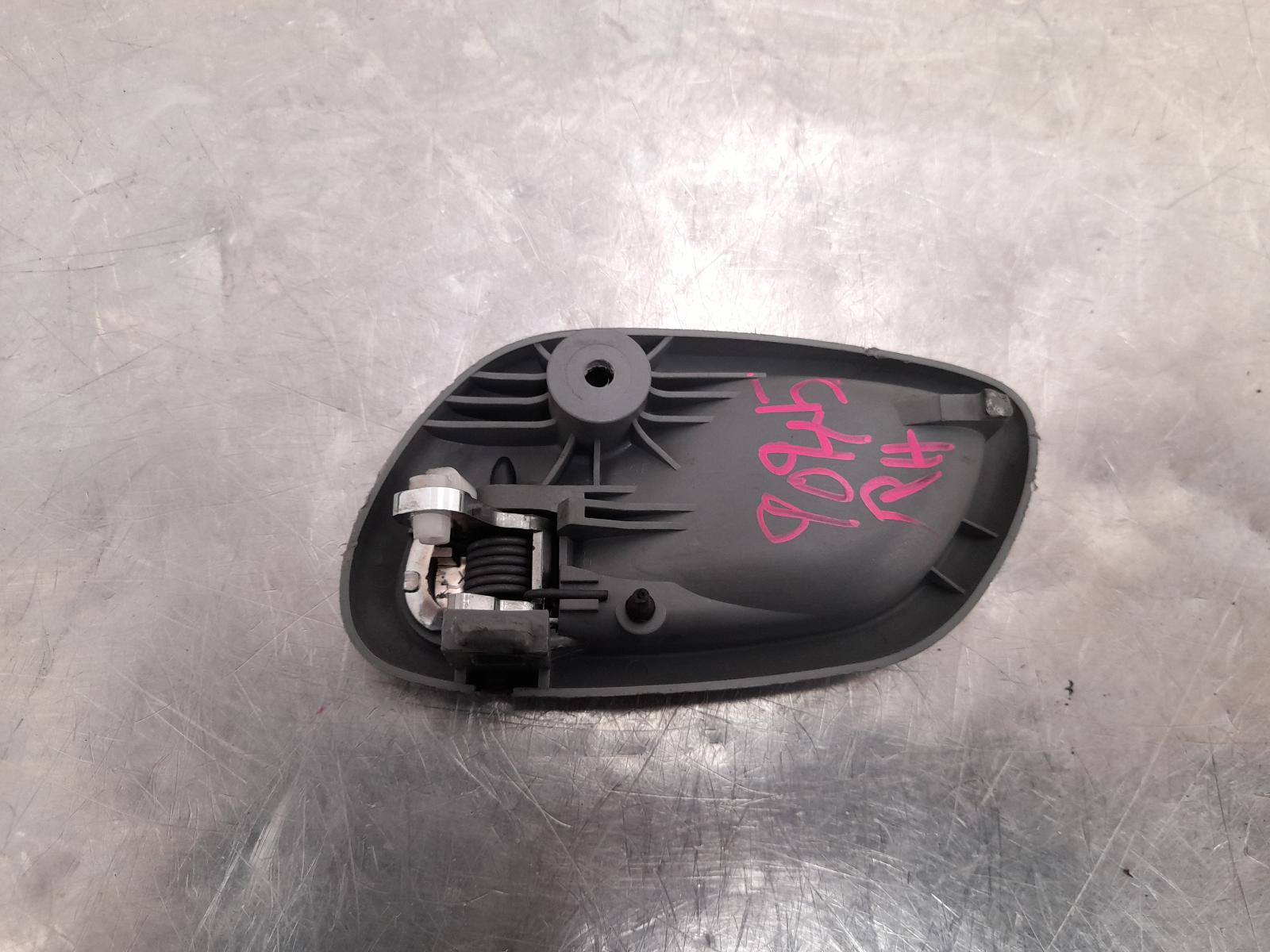 View Auto part Door Handle Suzuki Xl7 2005